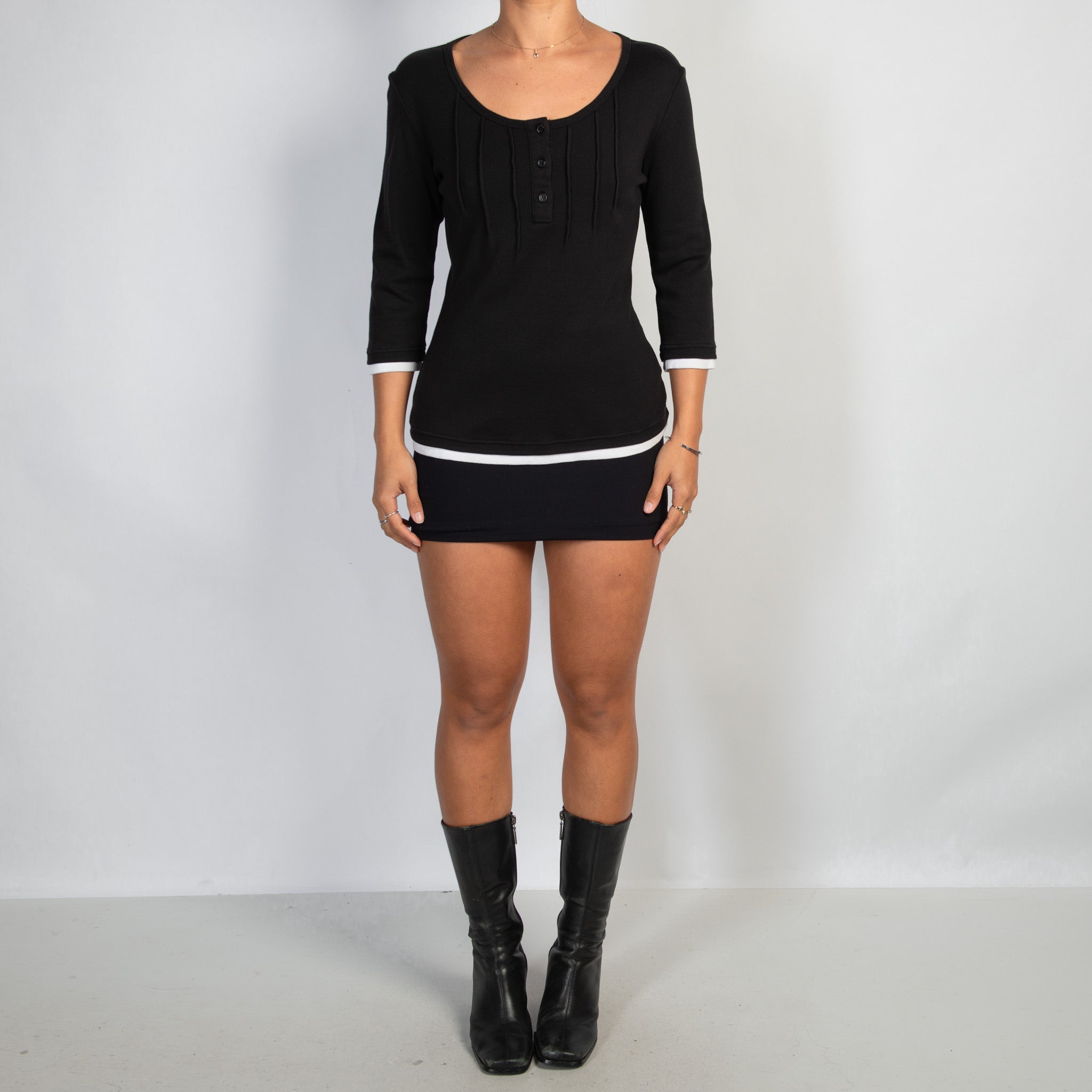BLACK PIN TUCK HENLEY TOP