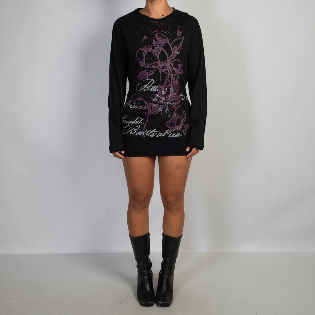 BLACK GRAPHIC TOP