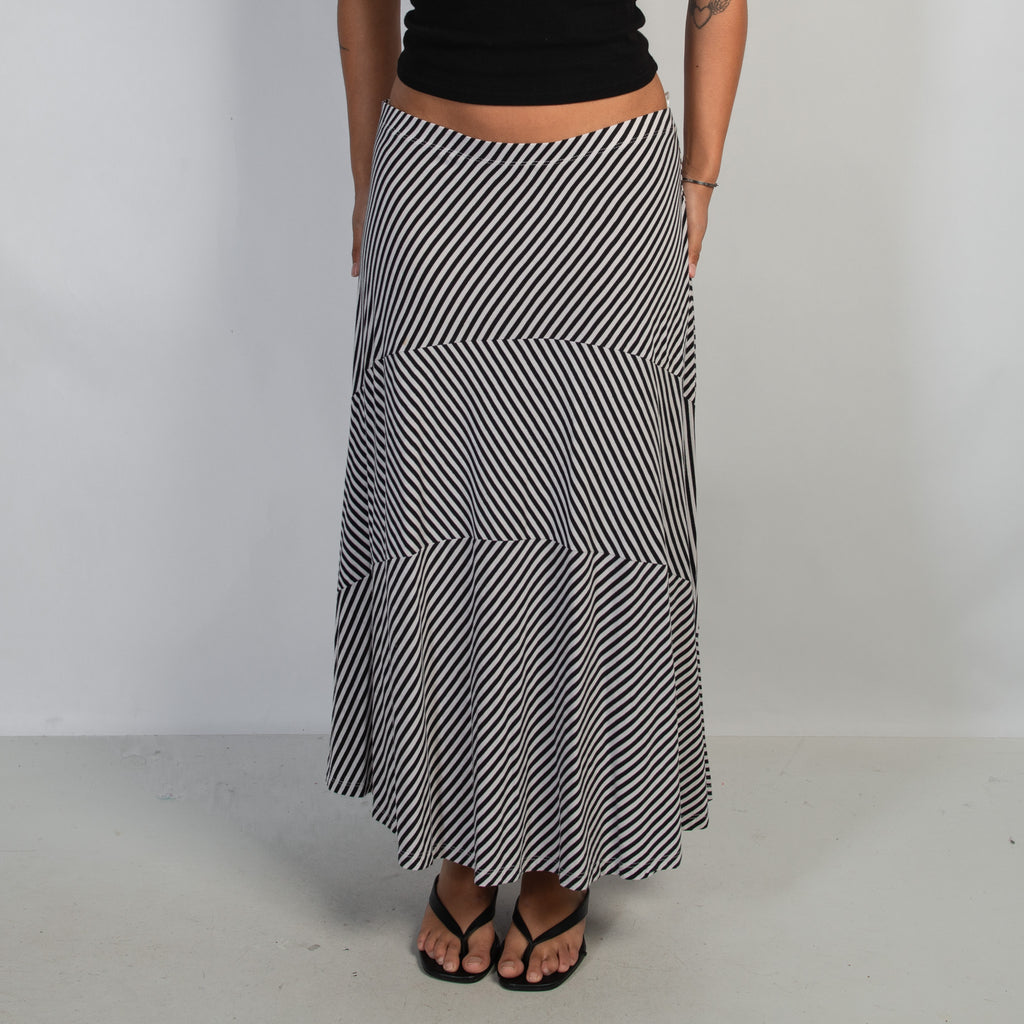 B&W STRIPE MAXI SKIRT