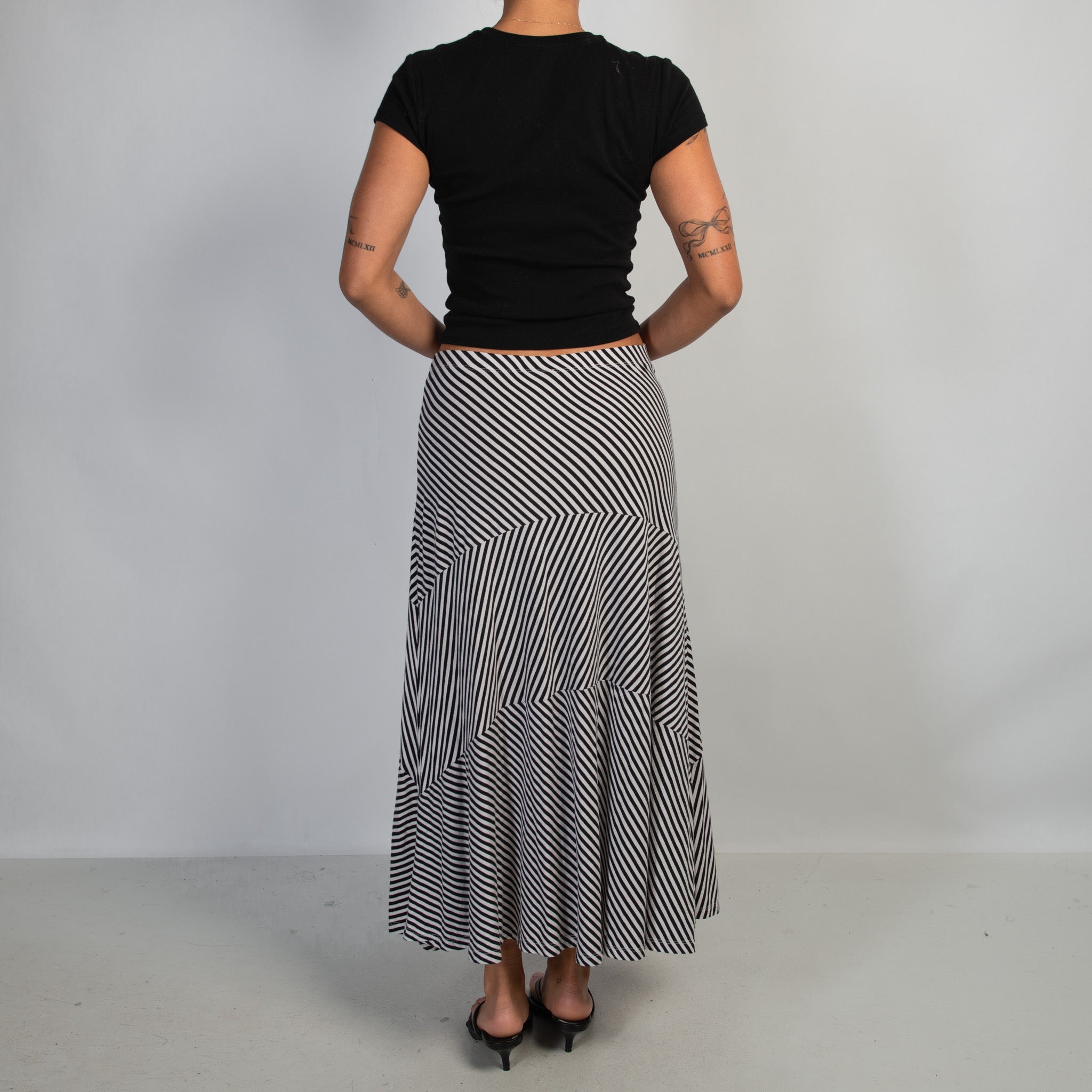 B&W STRIPE MAXI SKIRT