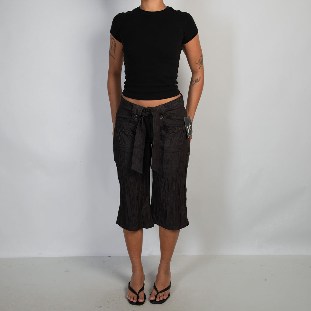 BROWN TEXTURED CROP PANTS