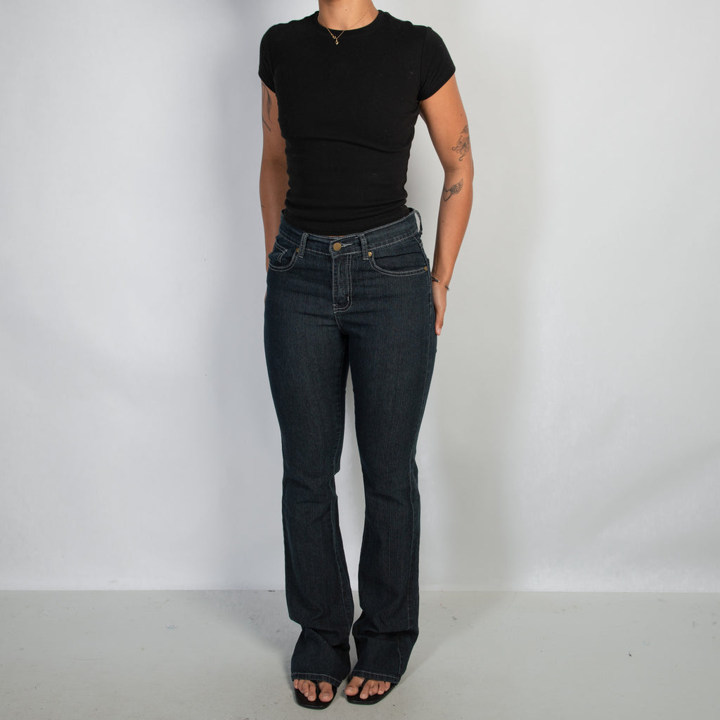 DARK WASH BOOTCUT JEANS