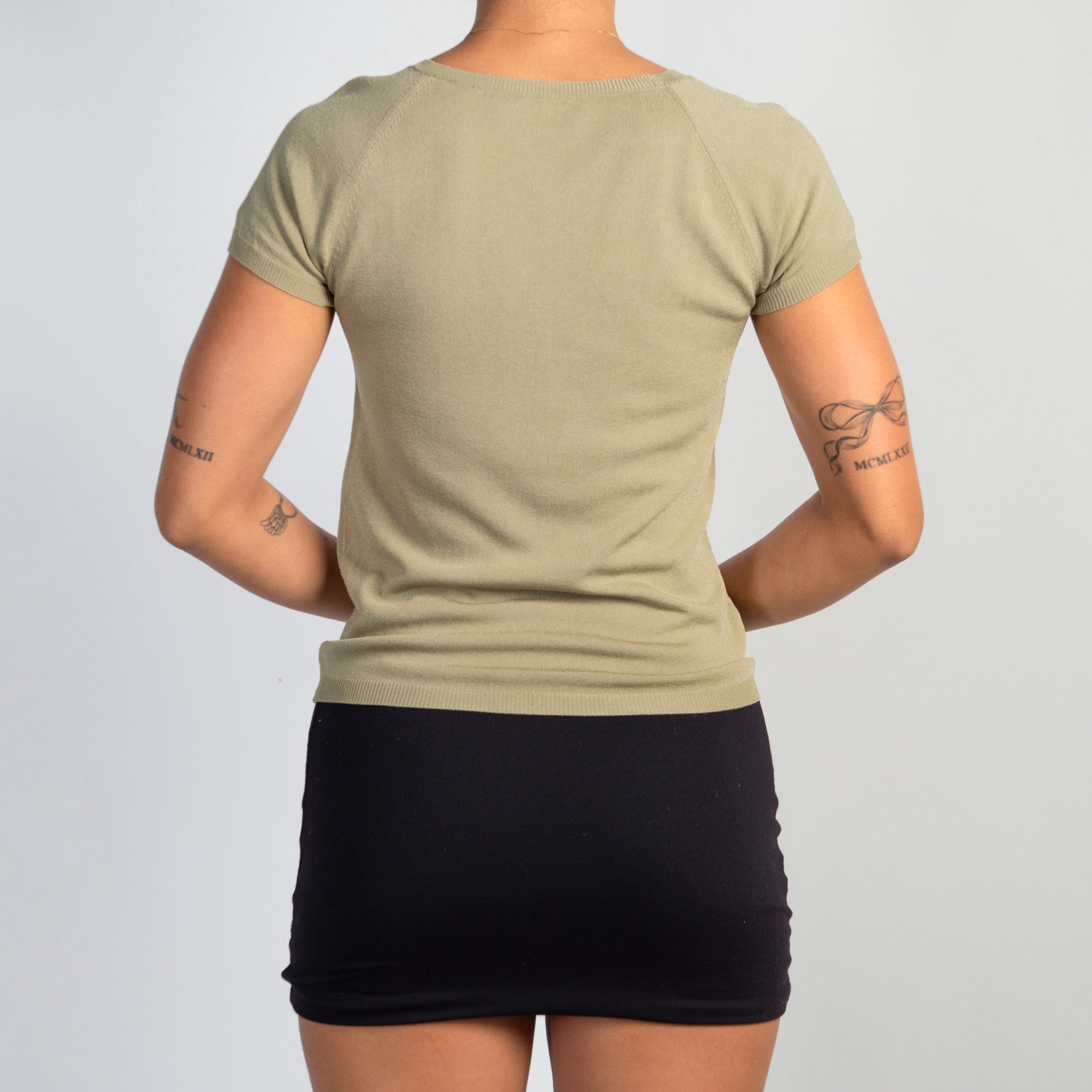 PALE GREEN KNIT TEE