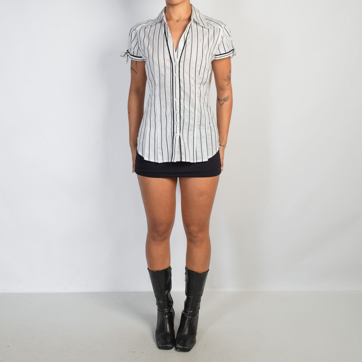 WHITE STRIPE BLOUSE
