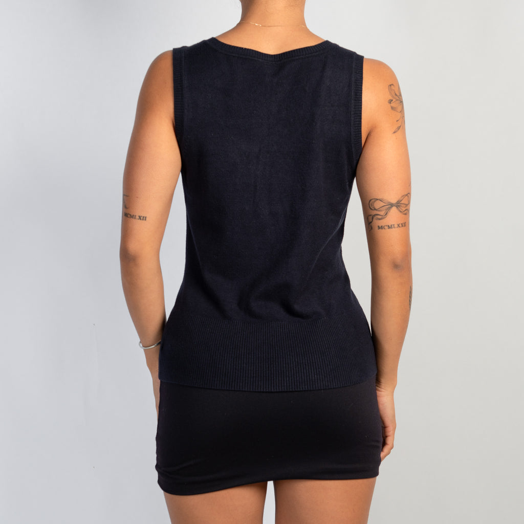 DEEP NAVY KNIT VEST