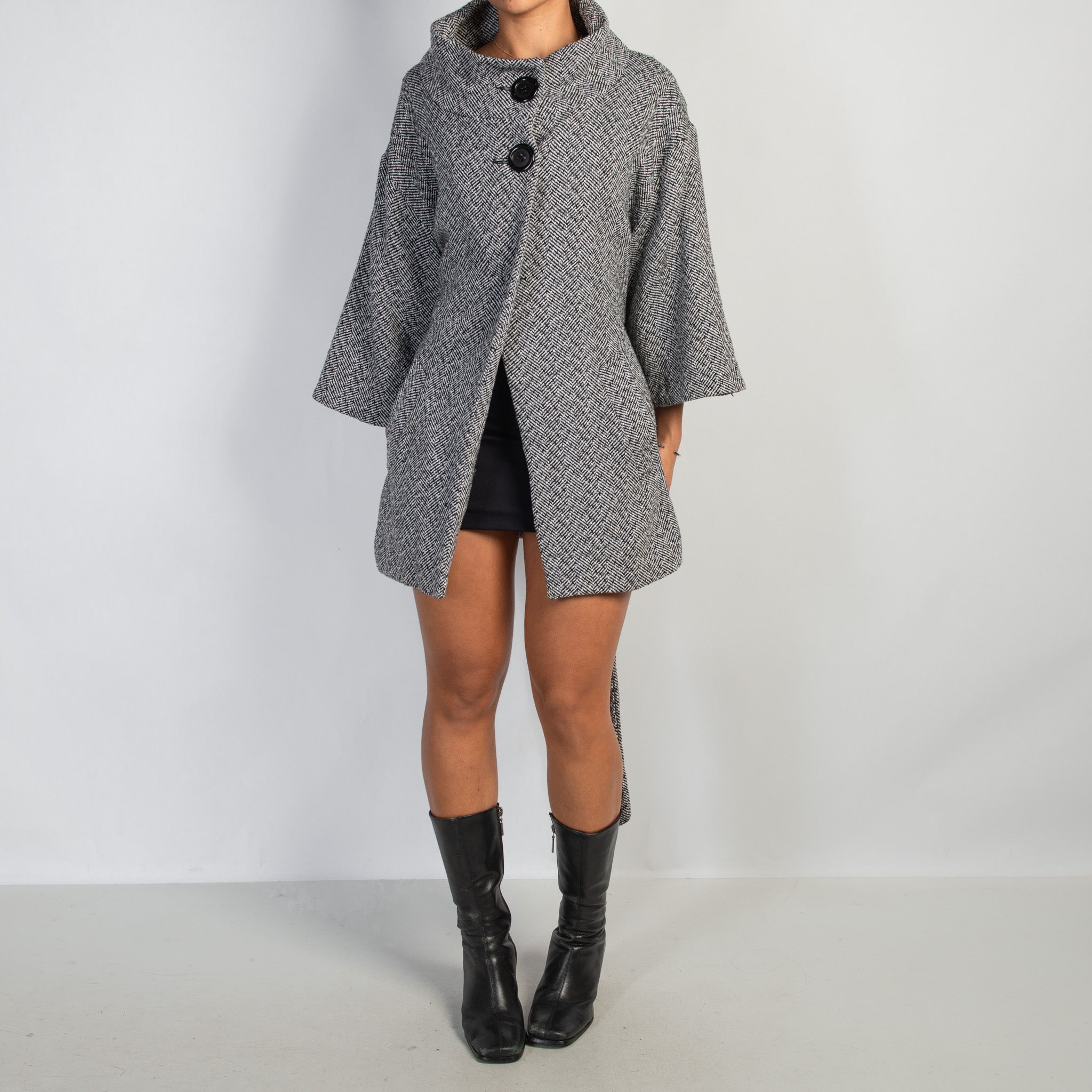 B&W FUNNEL NECK JACKET