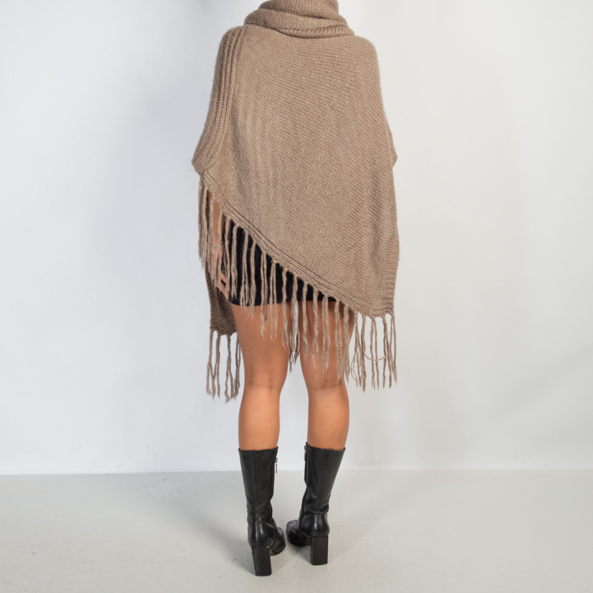 BROWN KNIT PONCHO