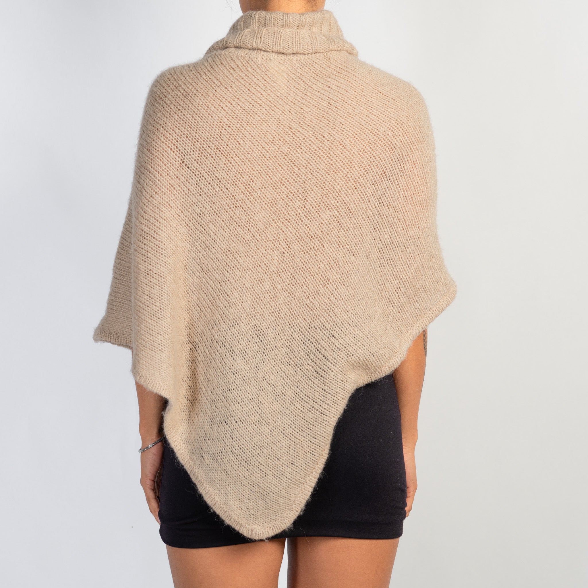 BEIGE WOOL KNIT PONCHO