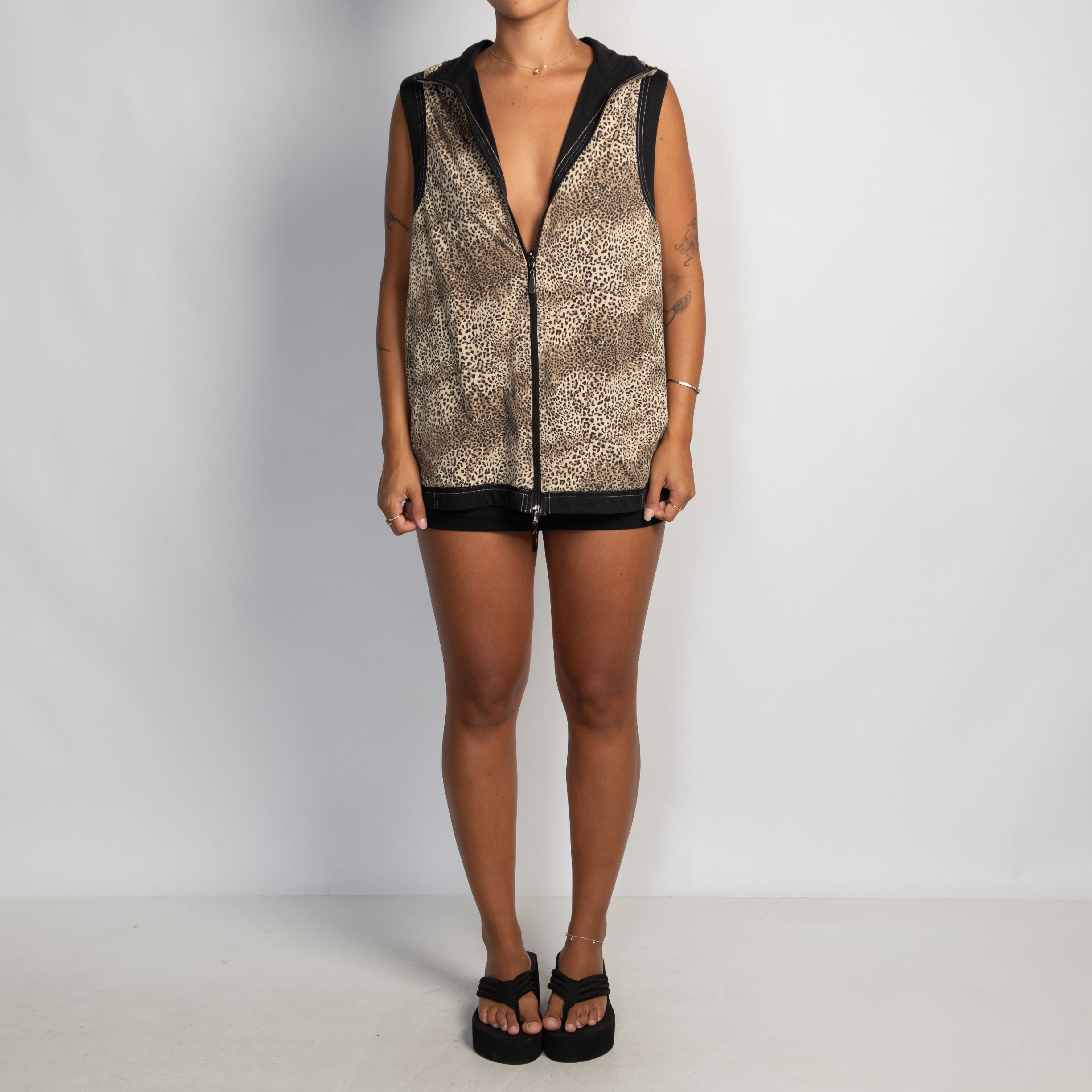 REVERSIBLE ZIP VEST