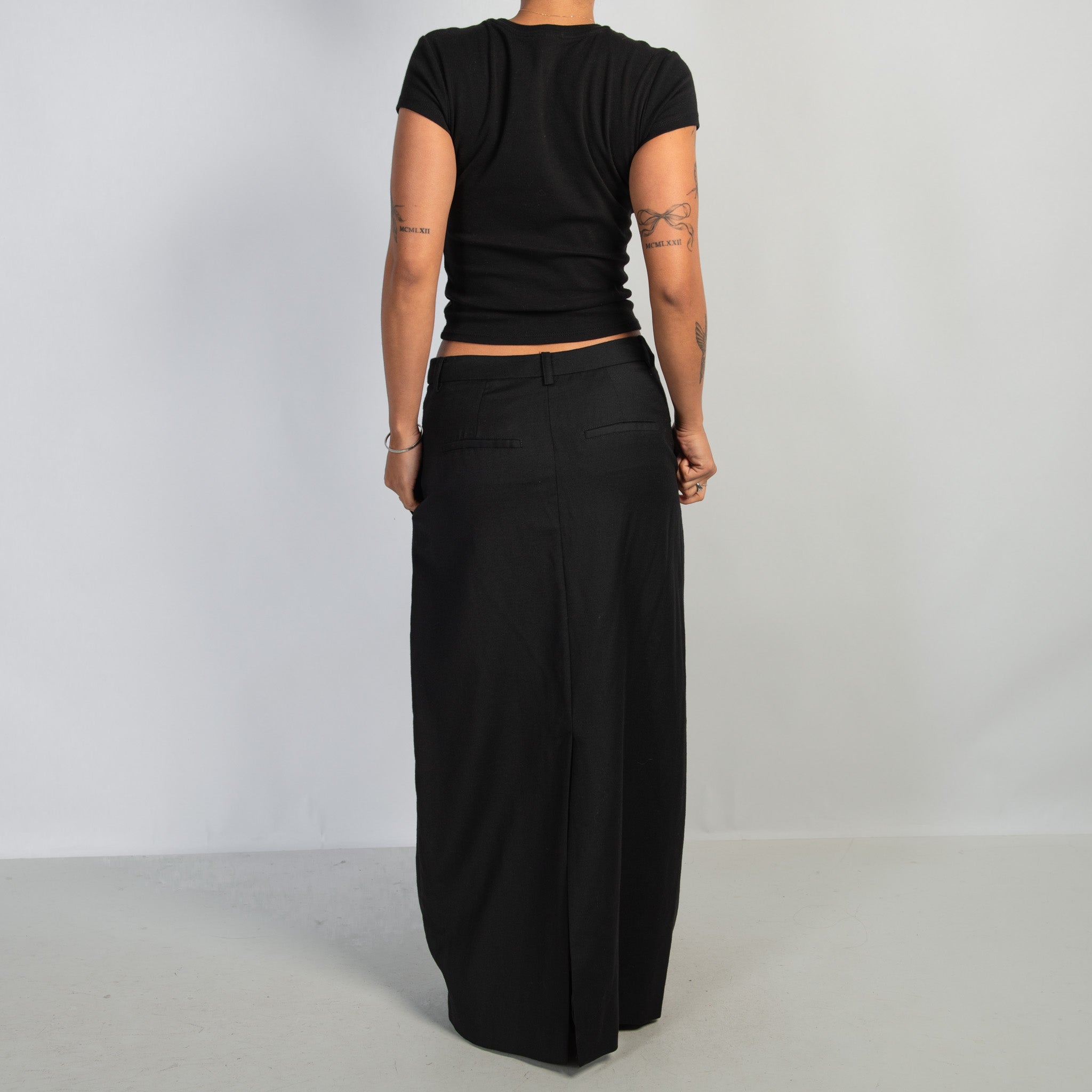 BLACK TAILORED MAXI SKIRT