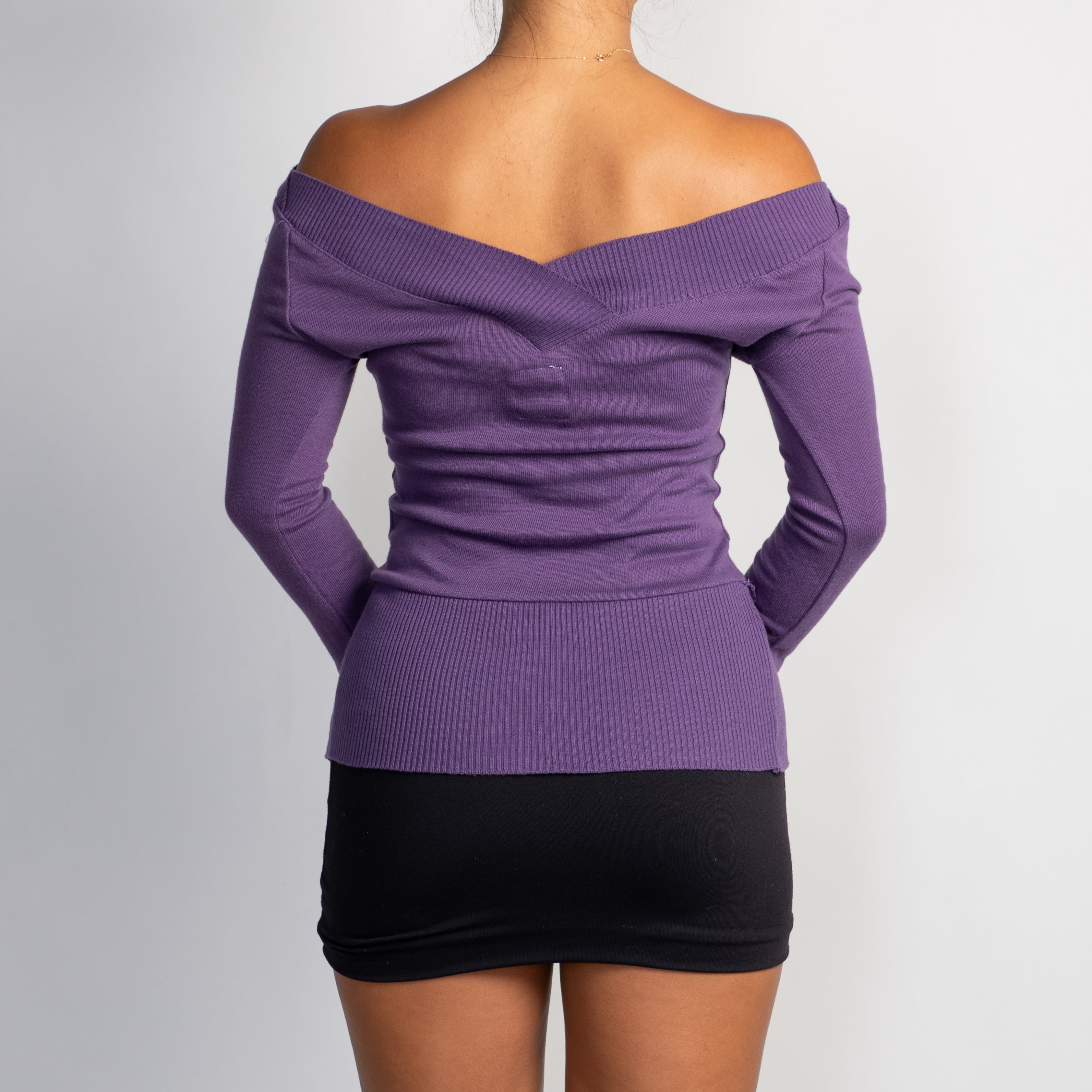PURPLE WIDE V NECK TOP