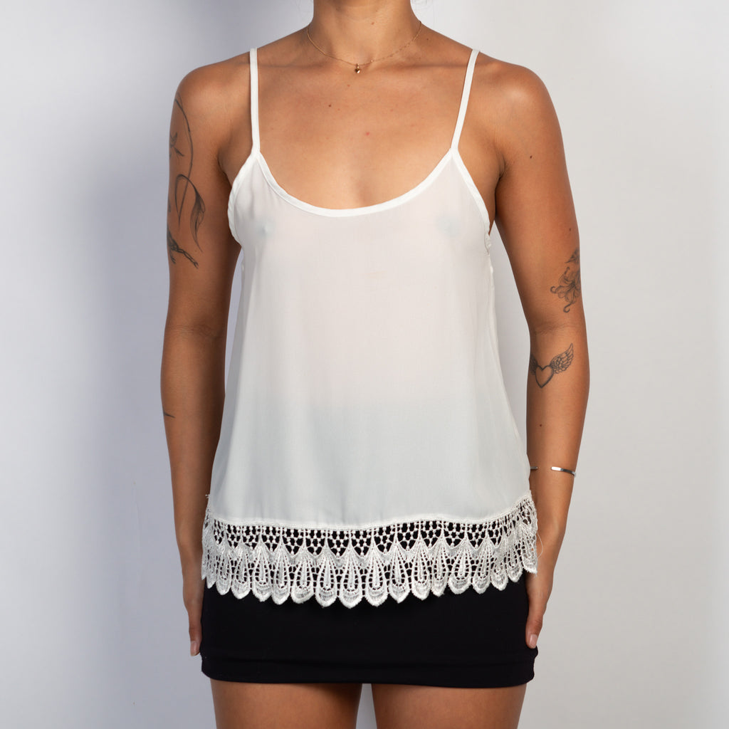LACE TRIM CAMISOLE