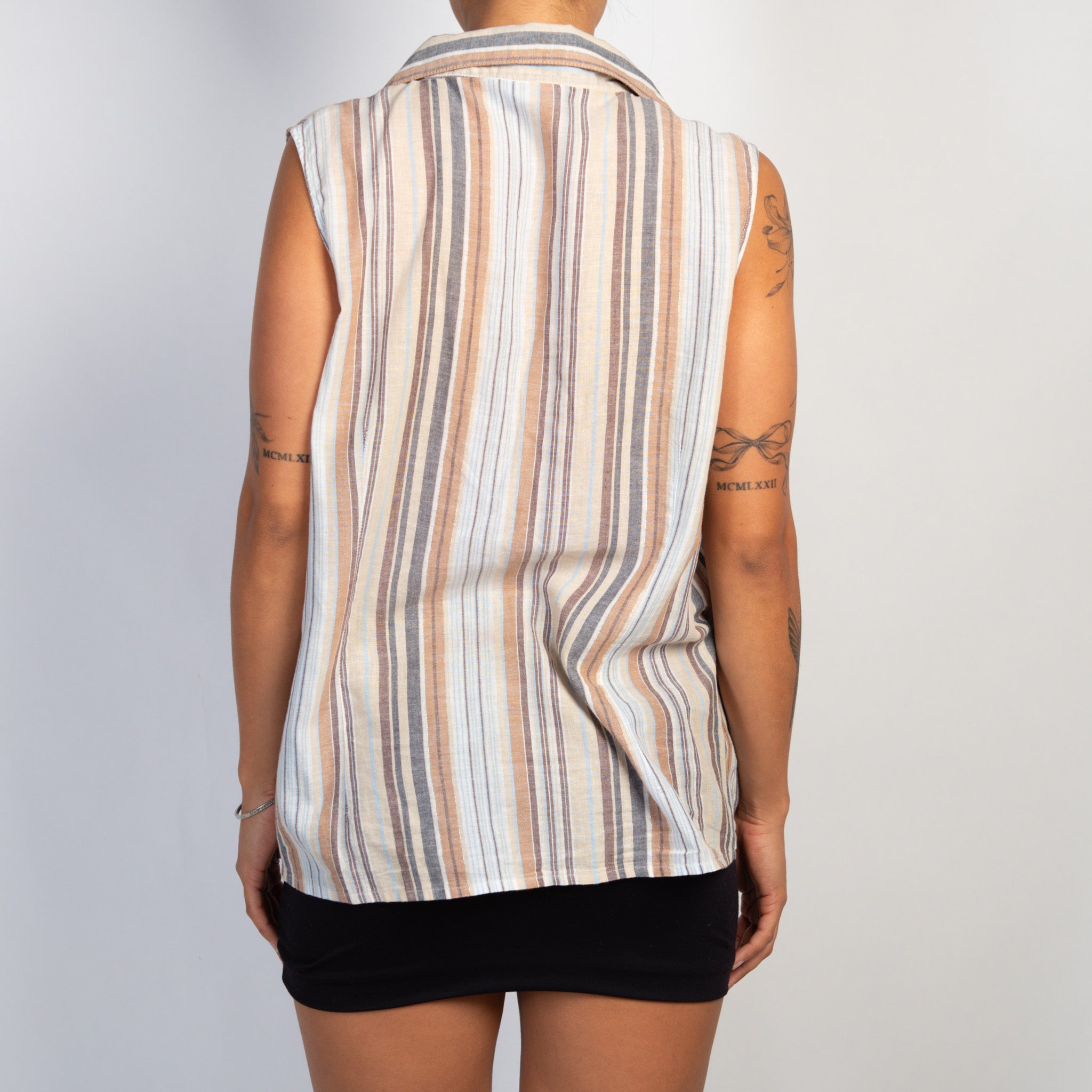STRIPE SLEEVELESS BLOUSE