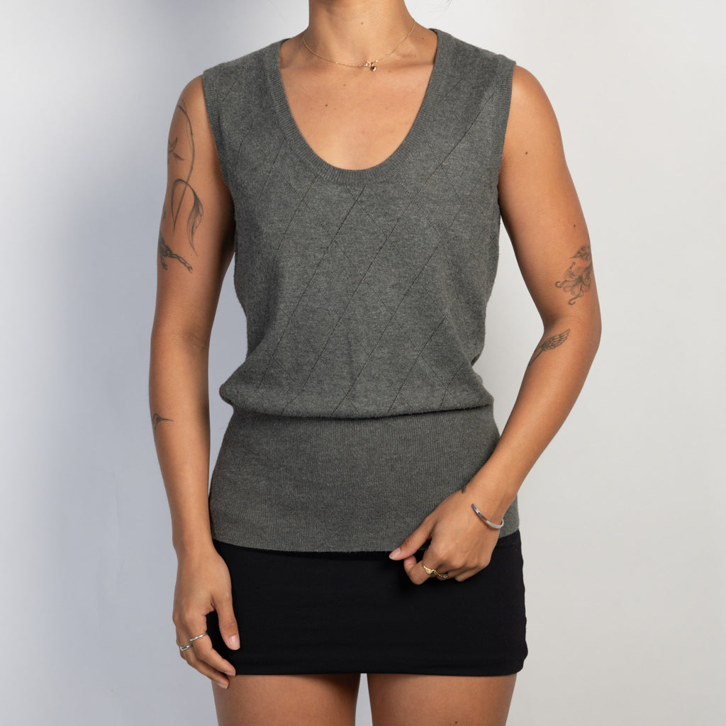 GREY KNIT VEST TOP