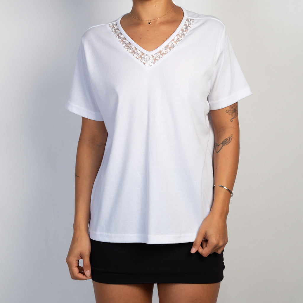 WHITE V NECK TOP