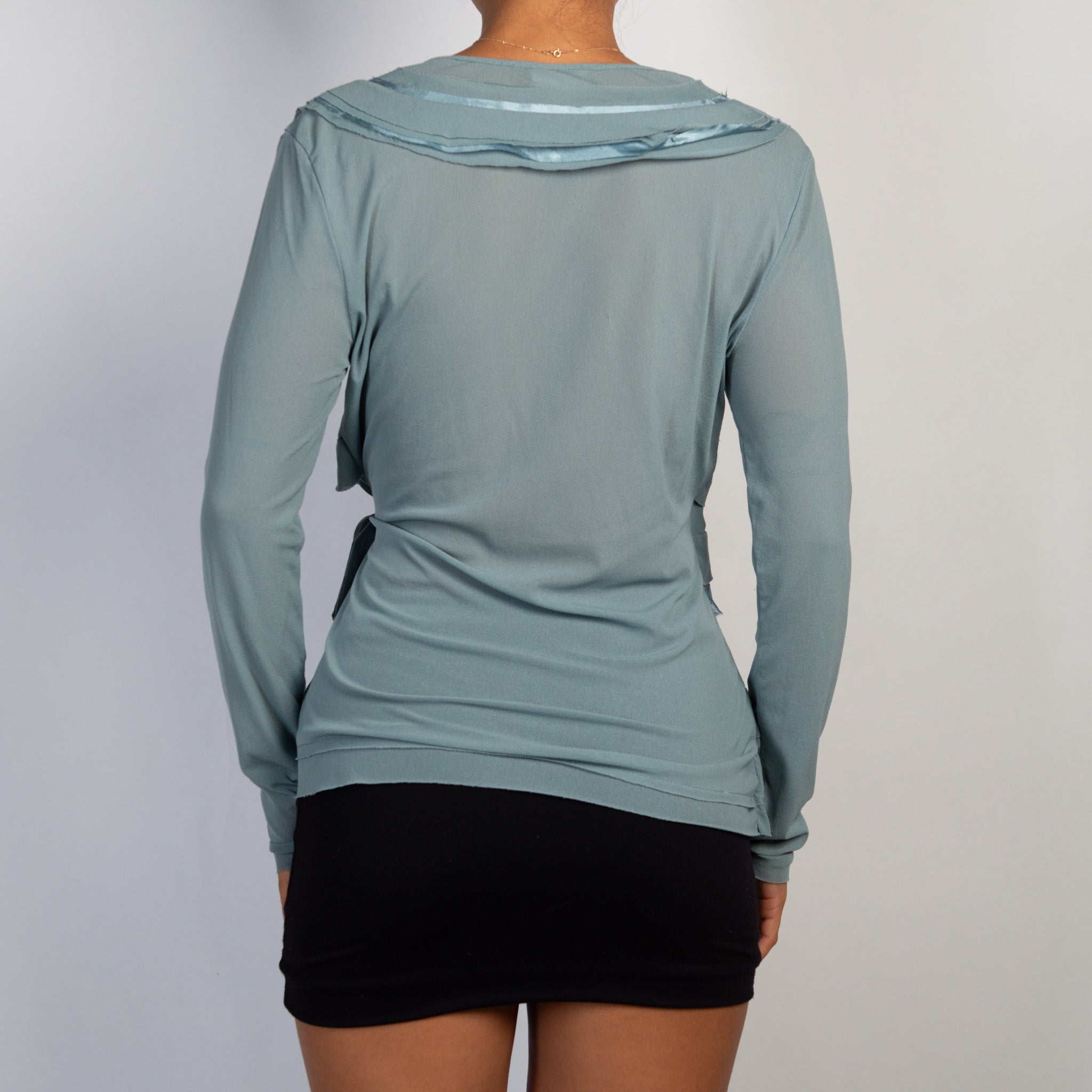 BLUE MESH WRAP TOP