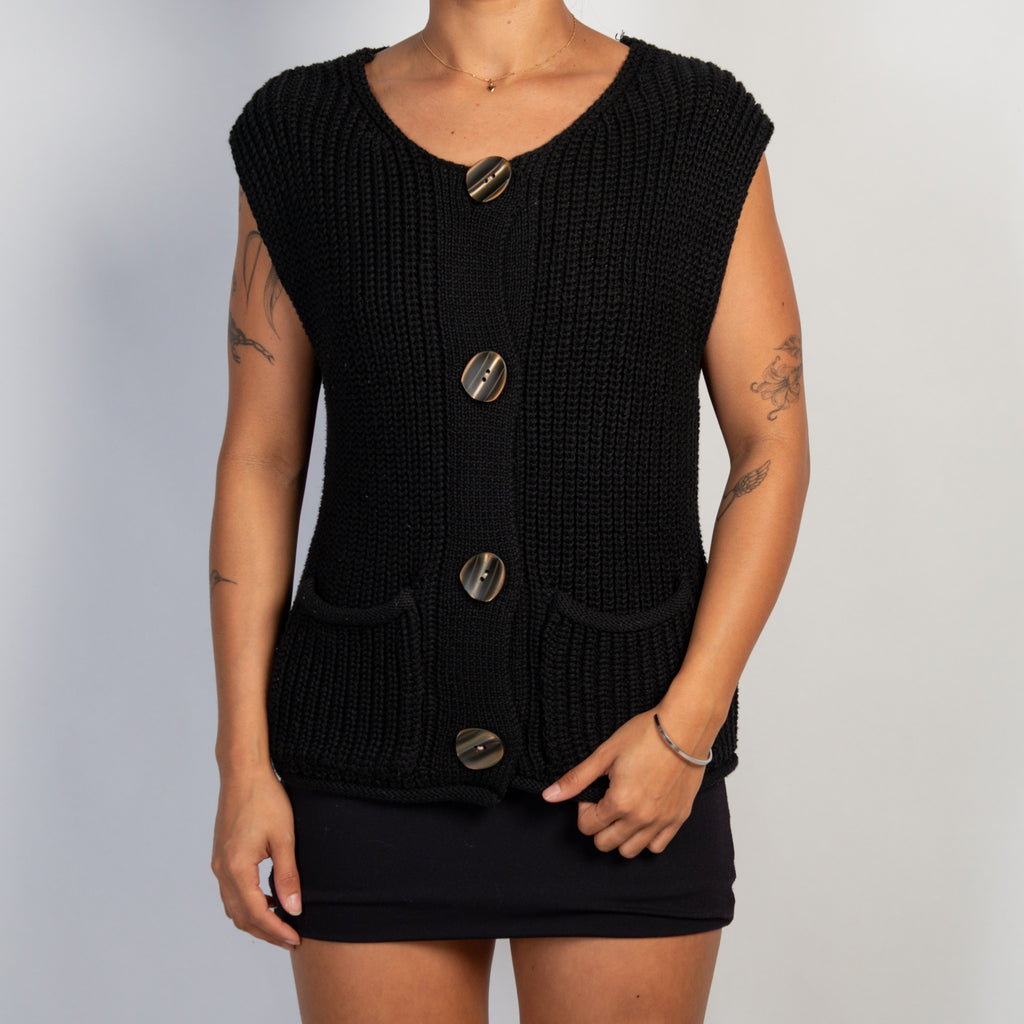 BLACK KNIT BUTTON VEST