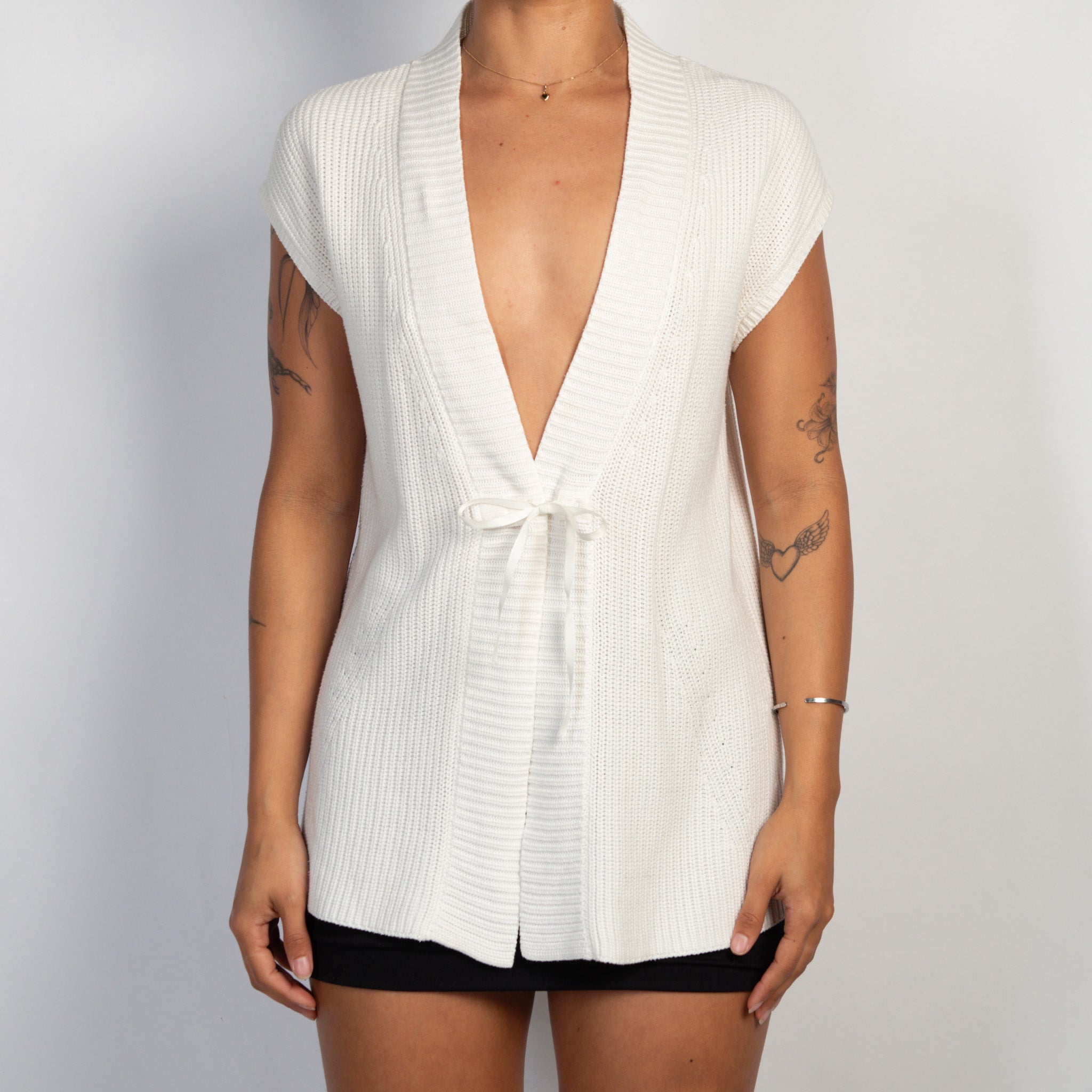 WHITE KNIT TIE FRONT TOP