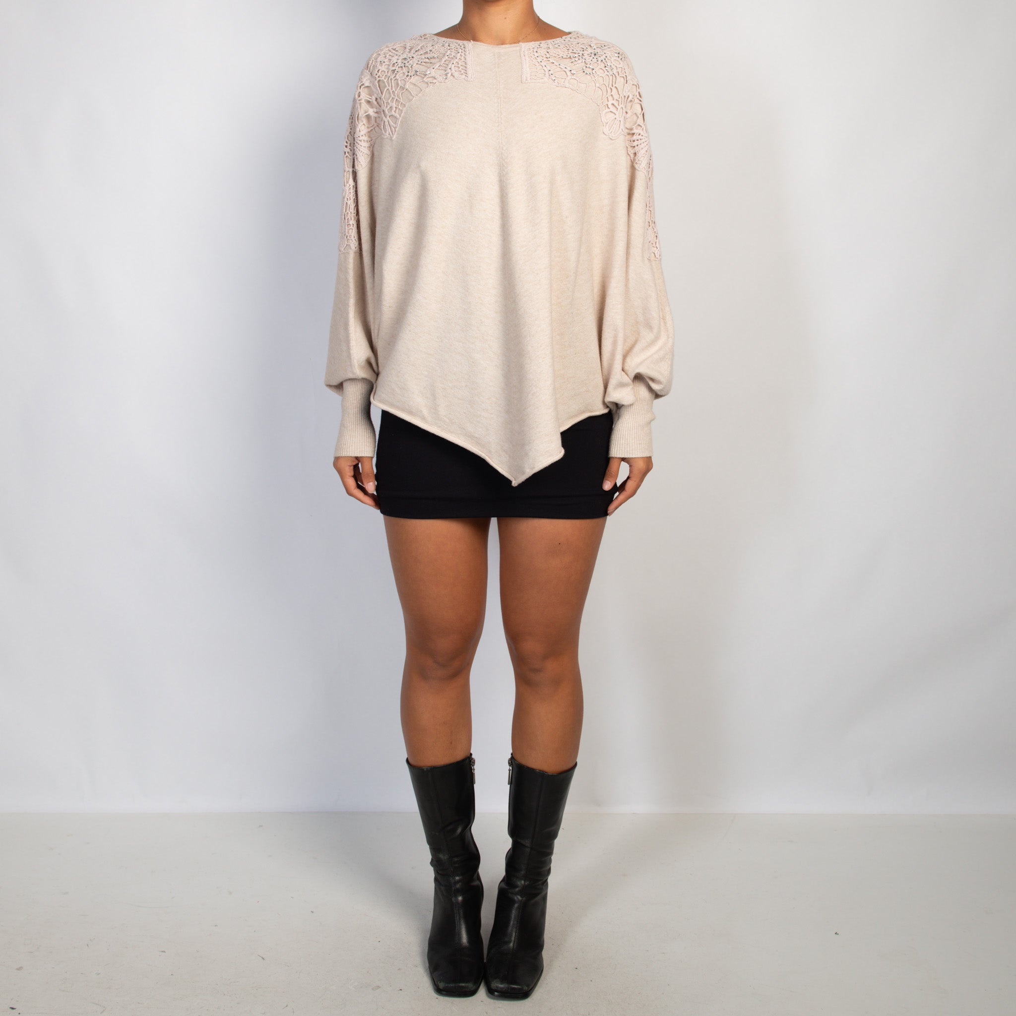CREAM BATWING TOP