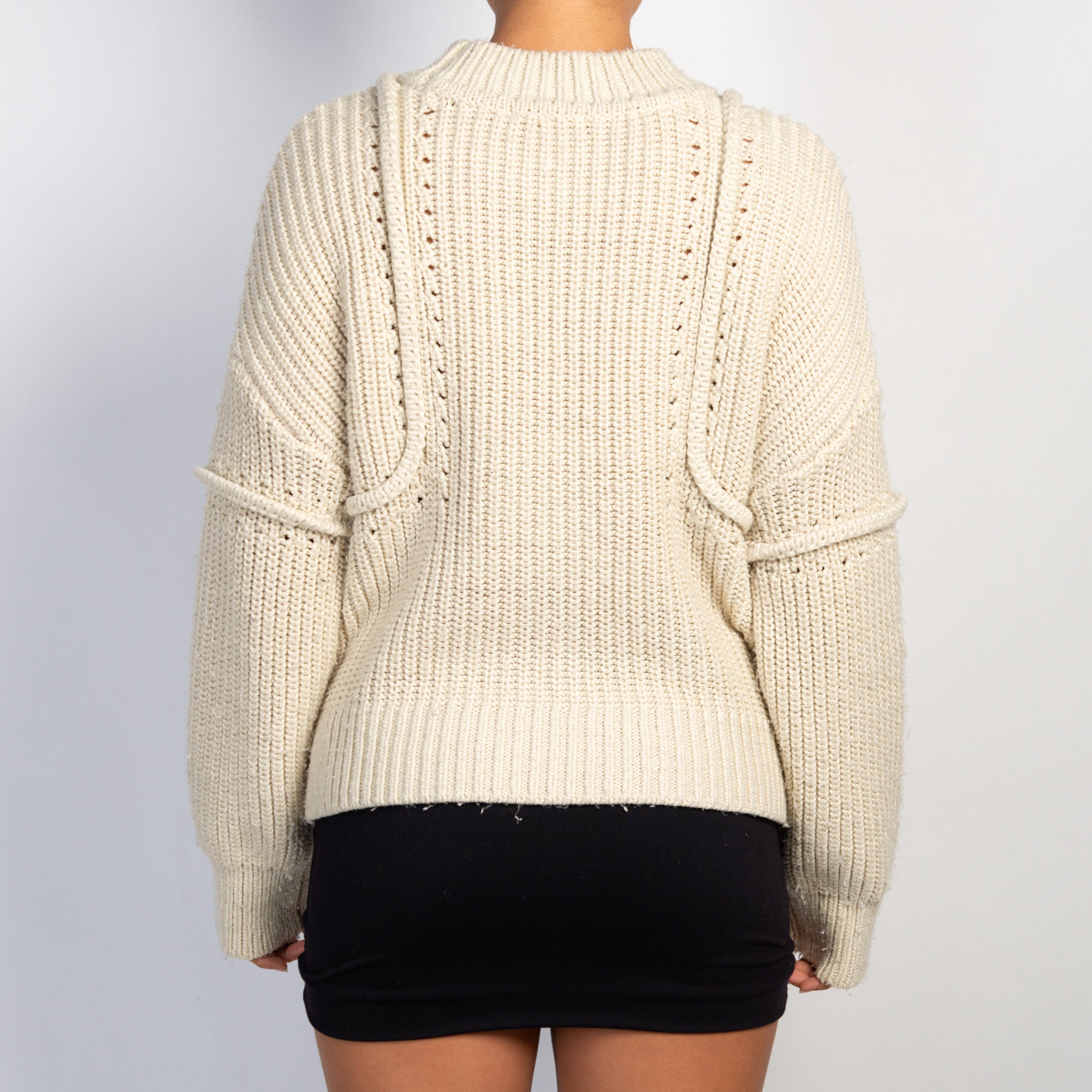 CREAM CHUNKY KNIT SWEATER