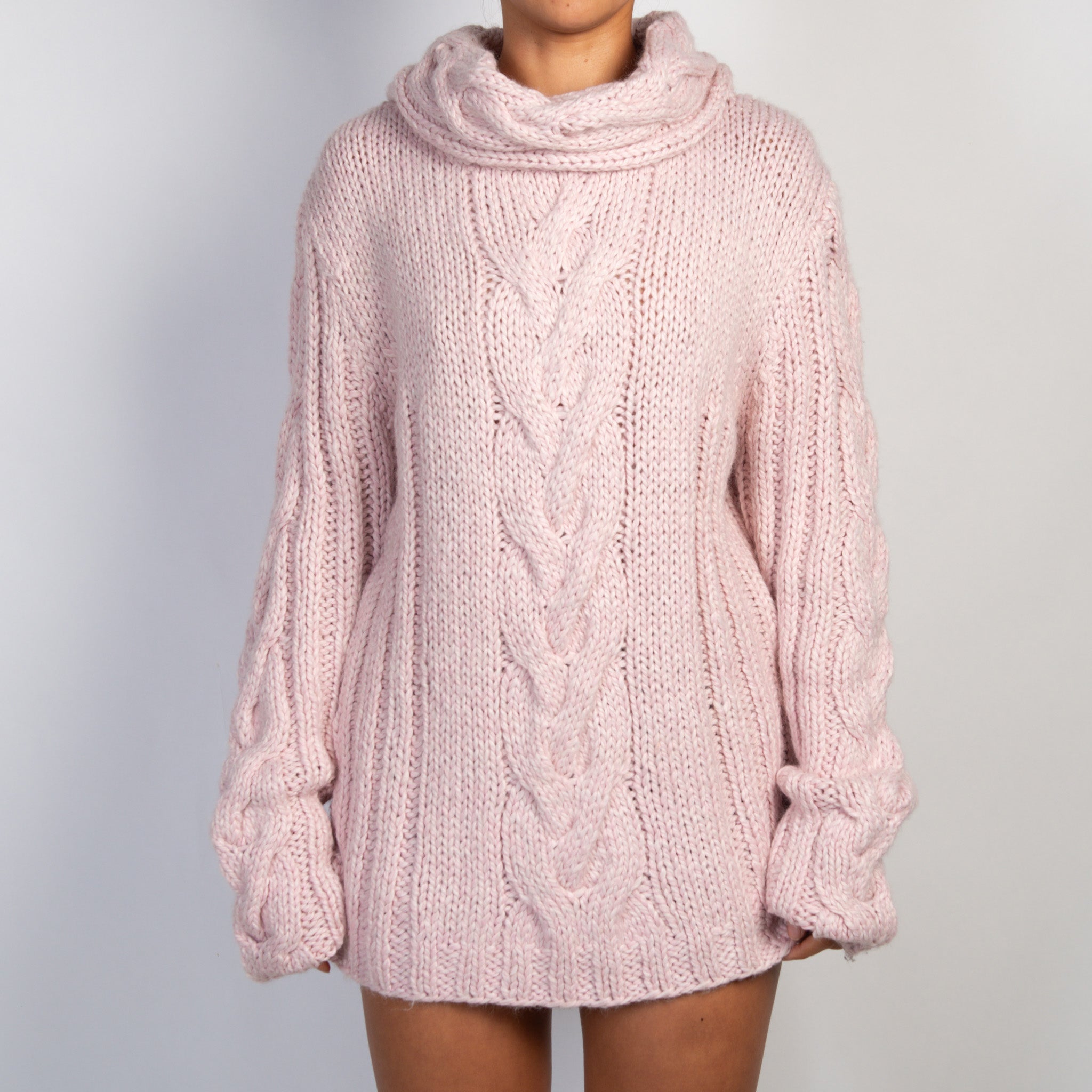 CHUNKY TURTLENECK SWEATER