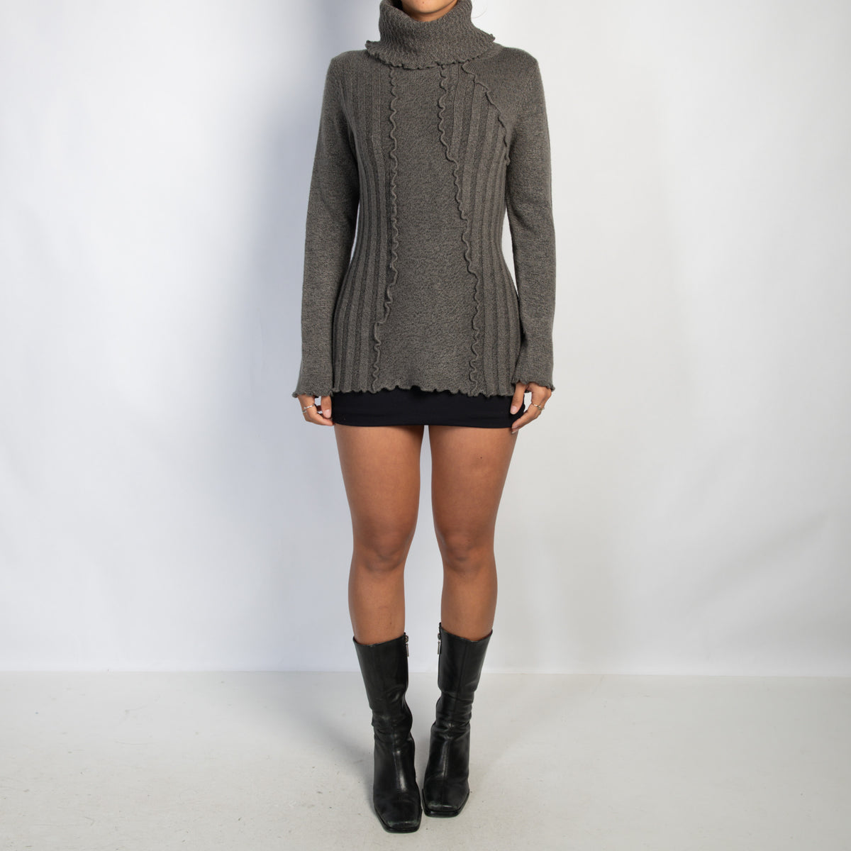 GREY KNIT TURTLENECK TOP