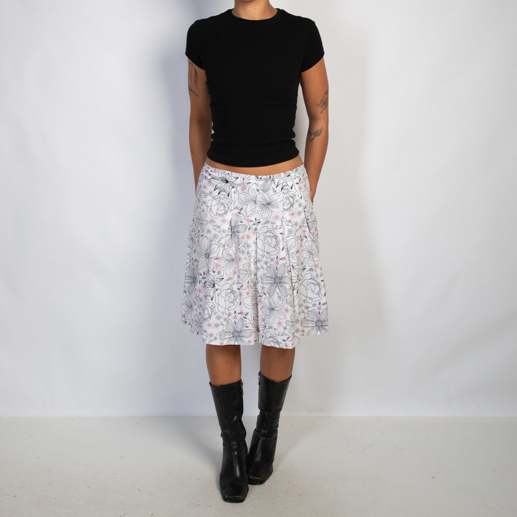 WHITE FLORAL SKIRT
