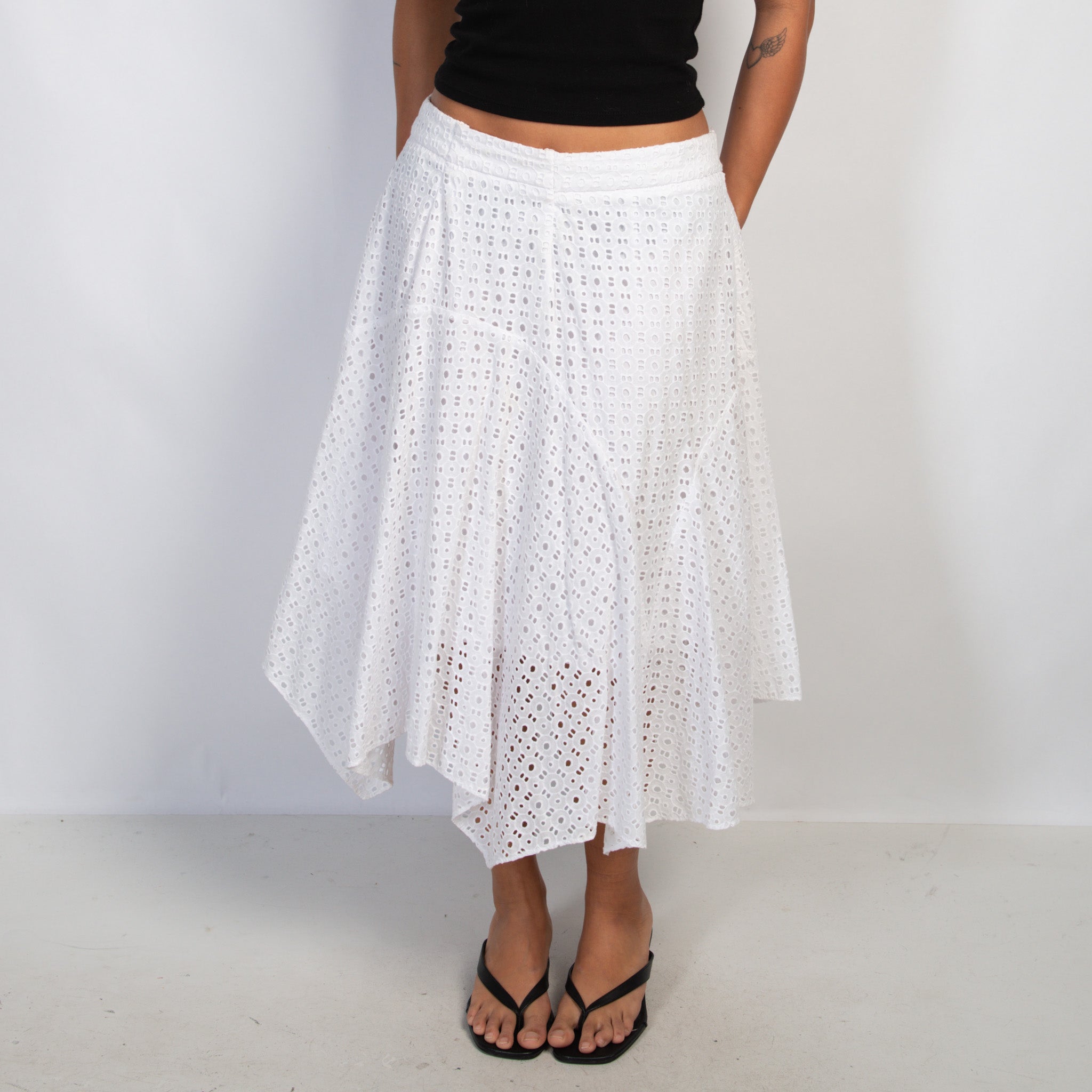 WHITE BRODERIE SKIRT
