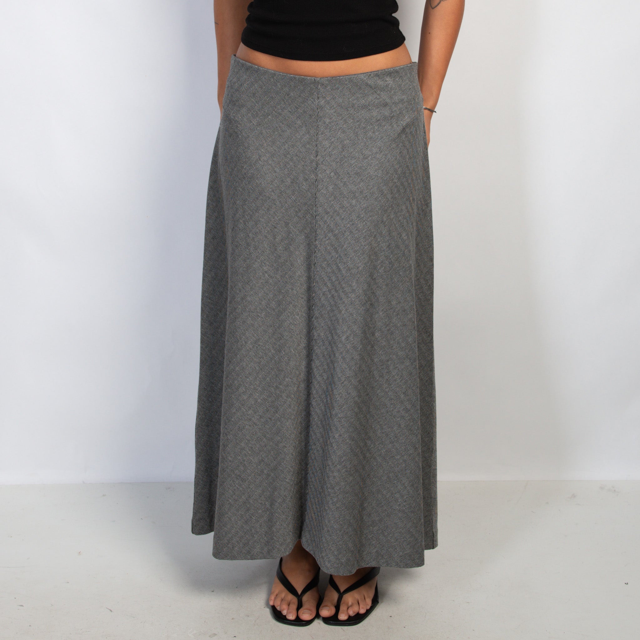GREY LONGLINE SKIRT