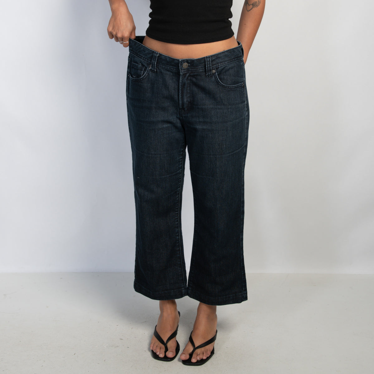 DARK DENIM CROP JEANS