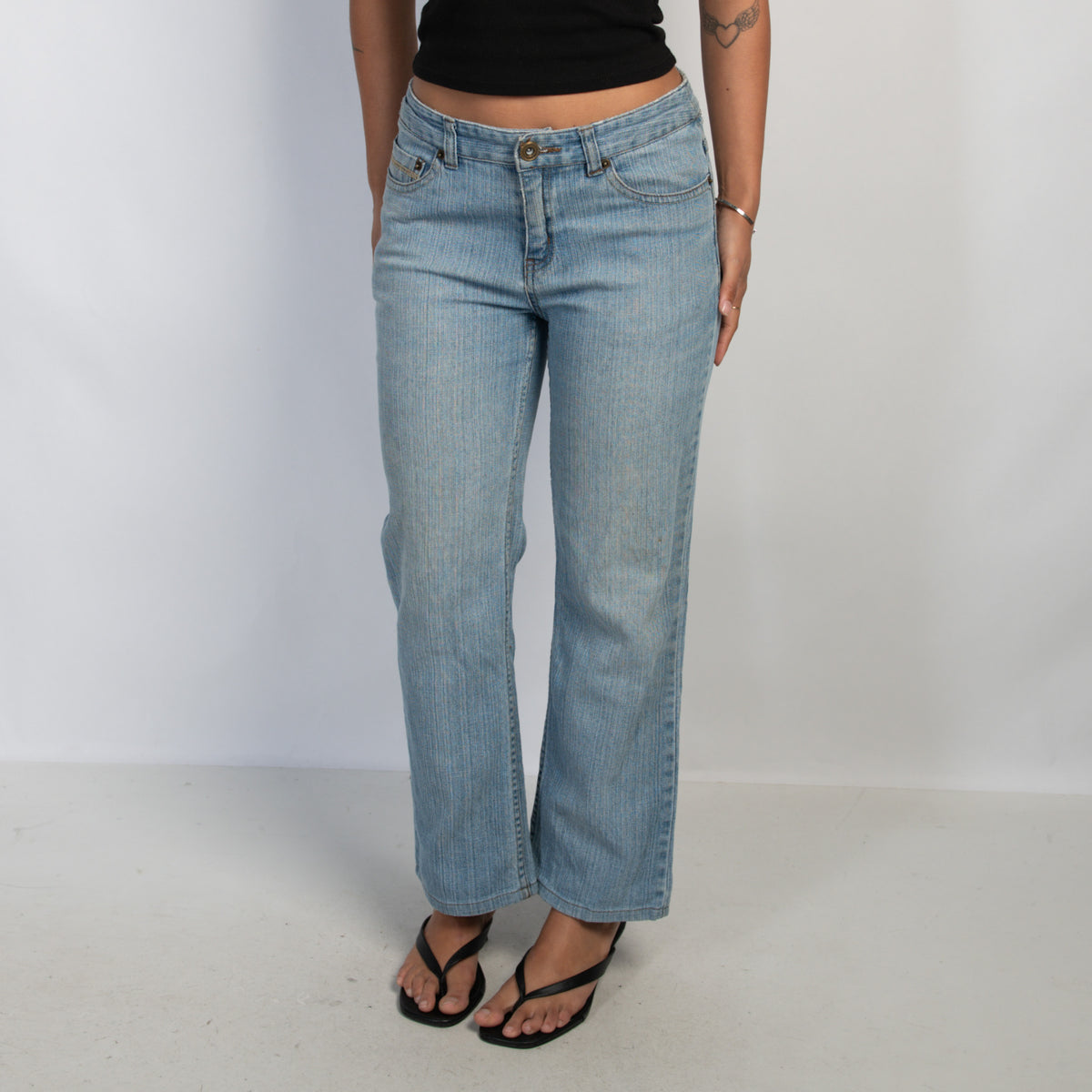 LIGHT BOOTCUT DENIM JEANS