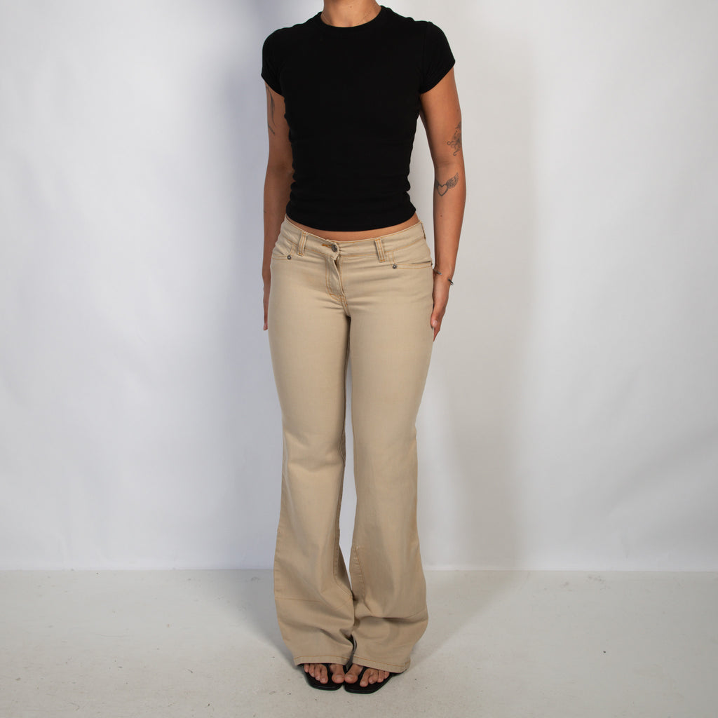 BEIGE FLARE JEANS