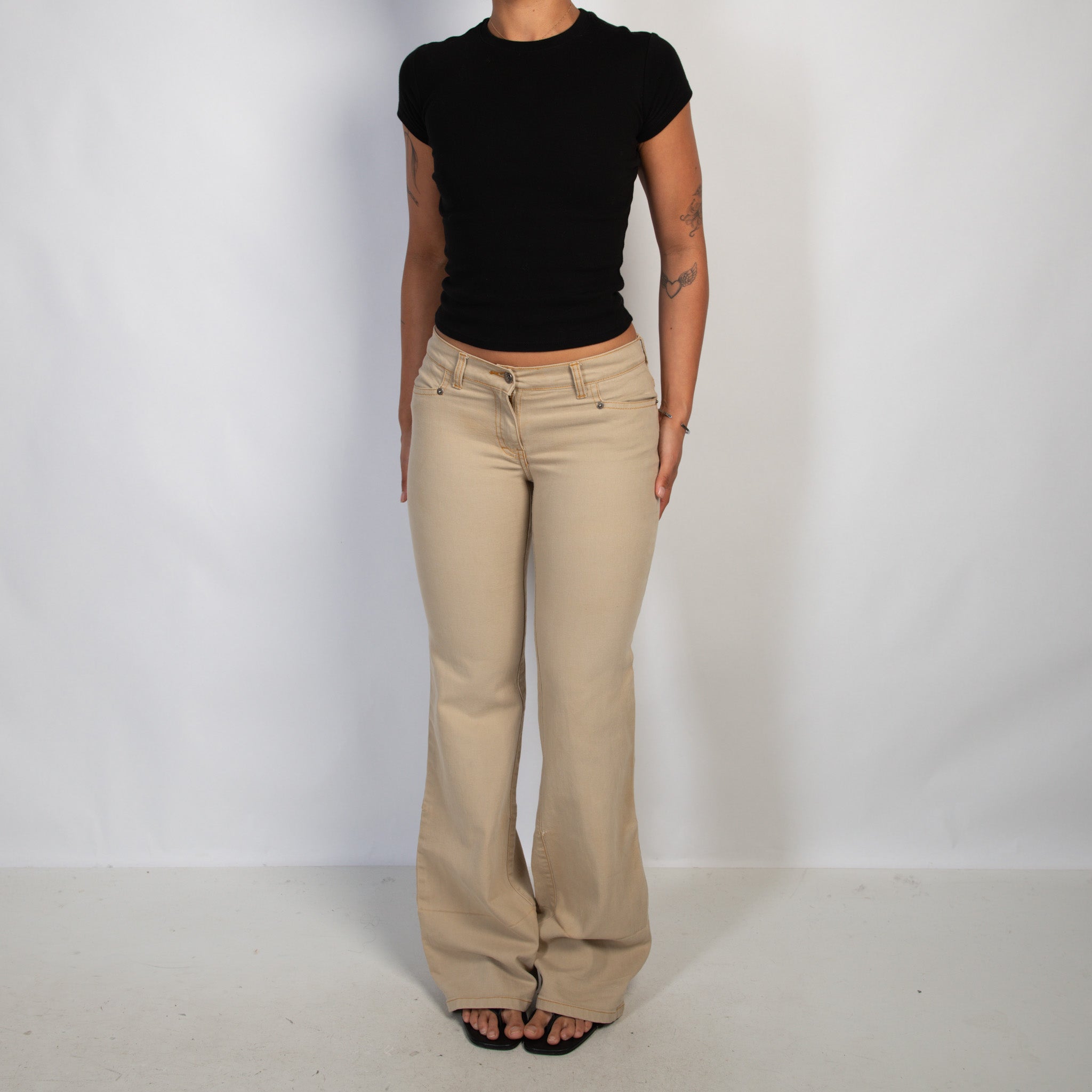 BEIGE FLARE JEANS