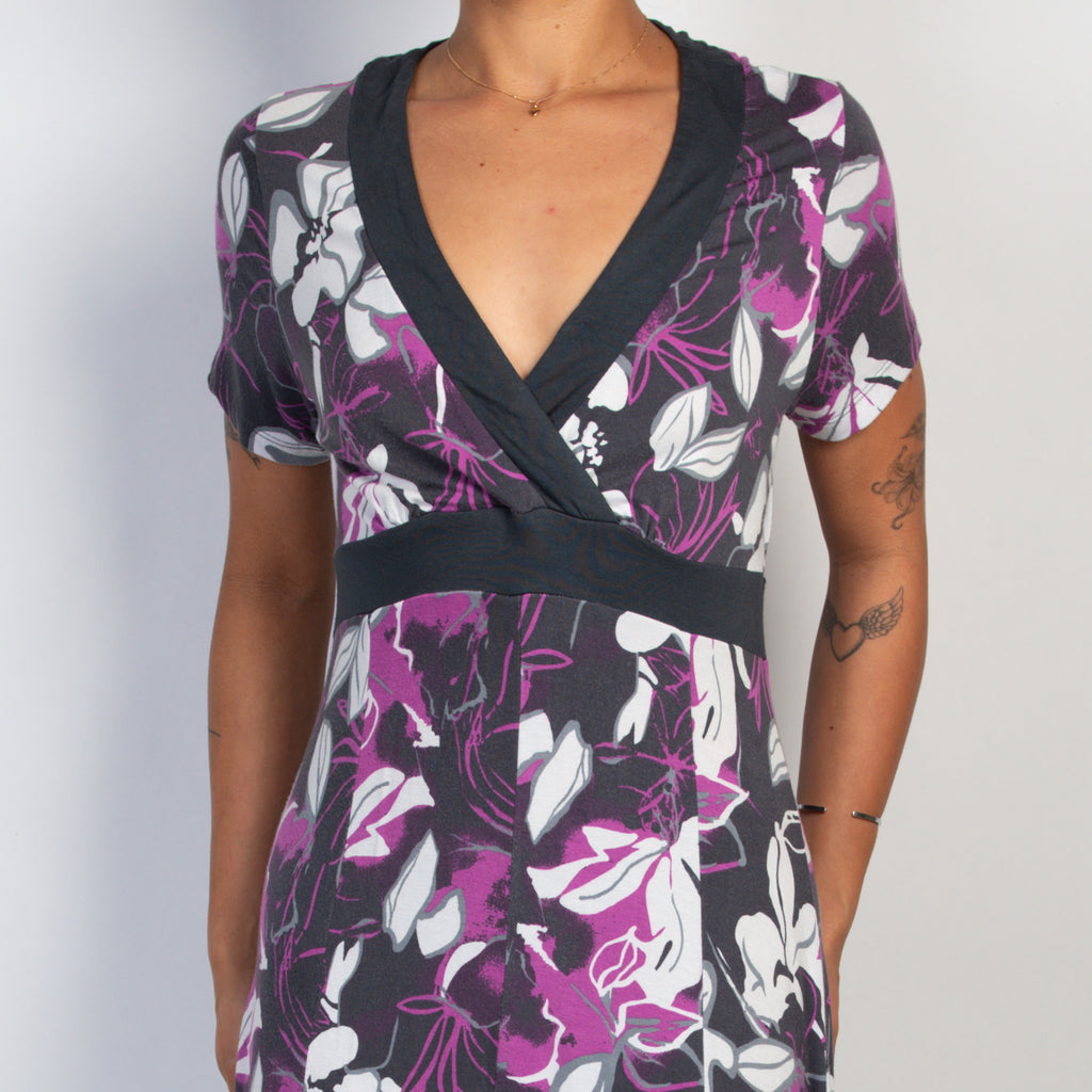 FLORAL STRETCH MIDI DRESS