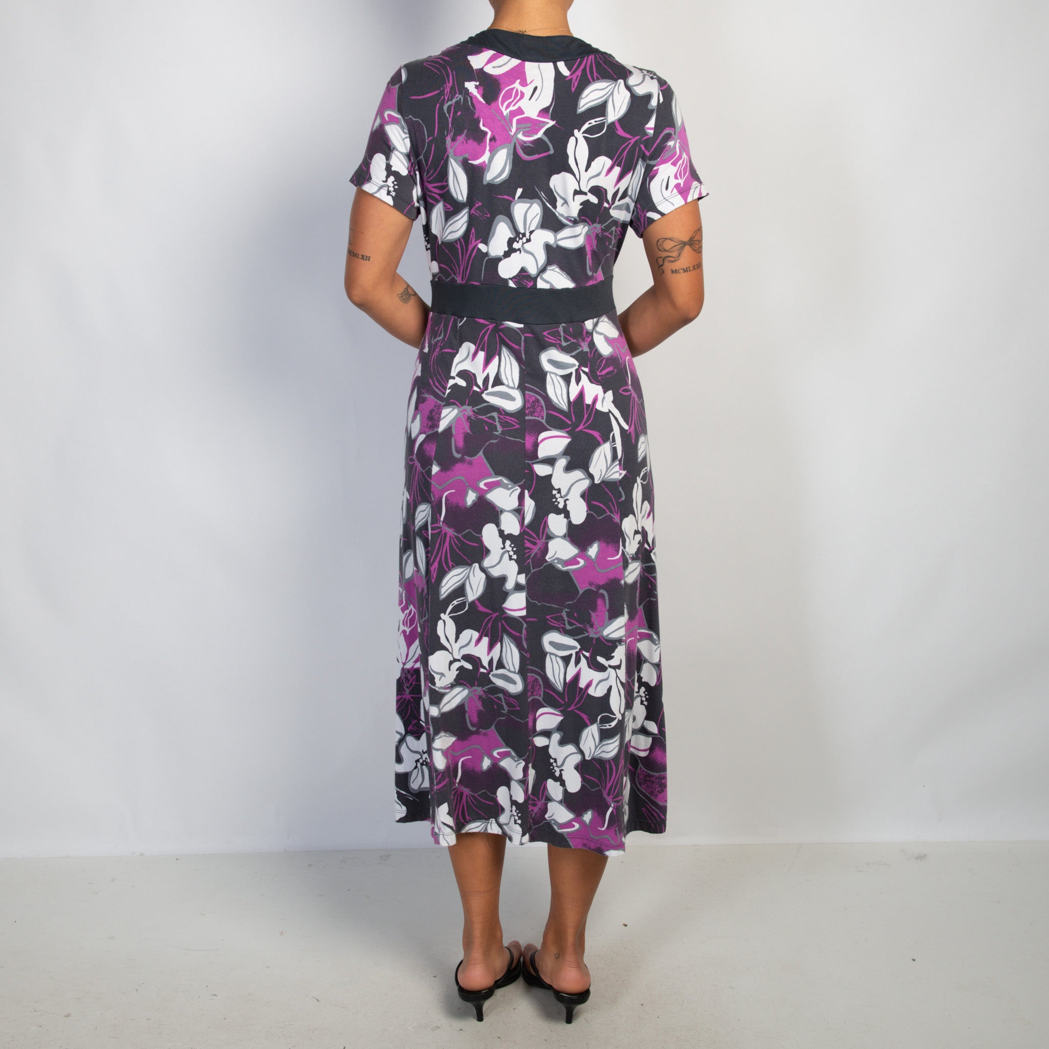 FLORAL STRETCH MIDI DRESS