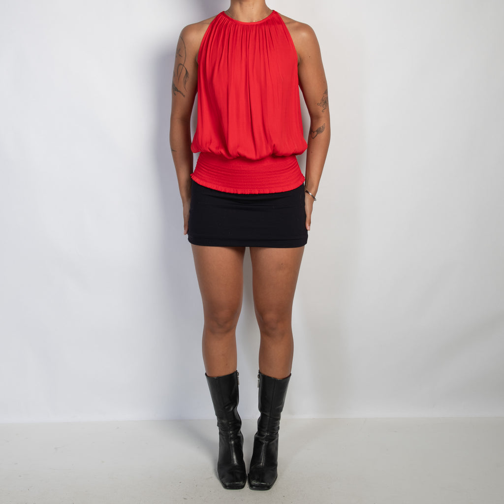 RED HIGH NECK TOP