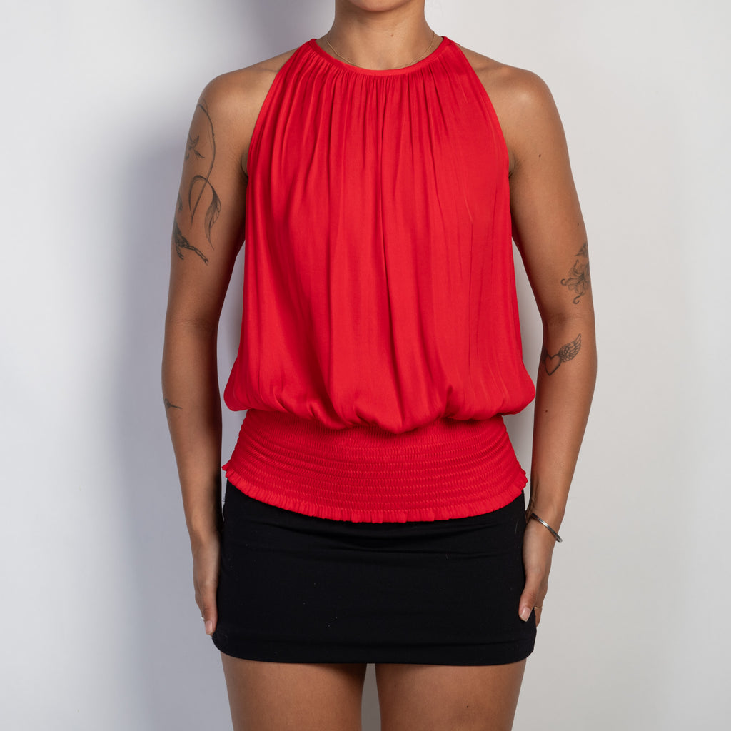 RED HIGH NECK TOP