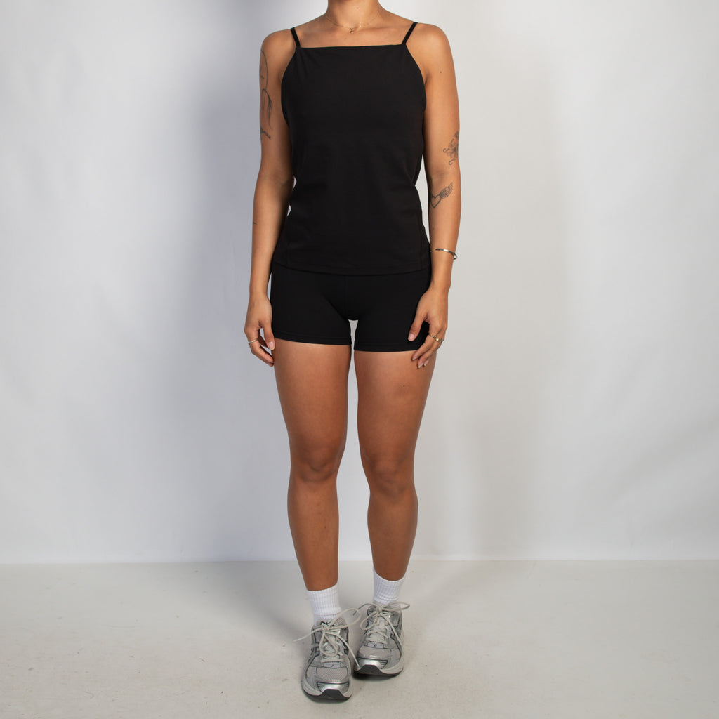 BLACK ACTIVE TANK TOP