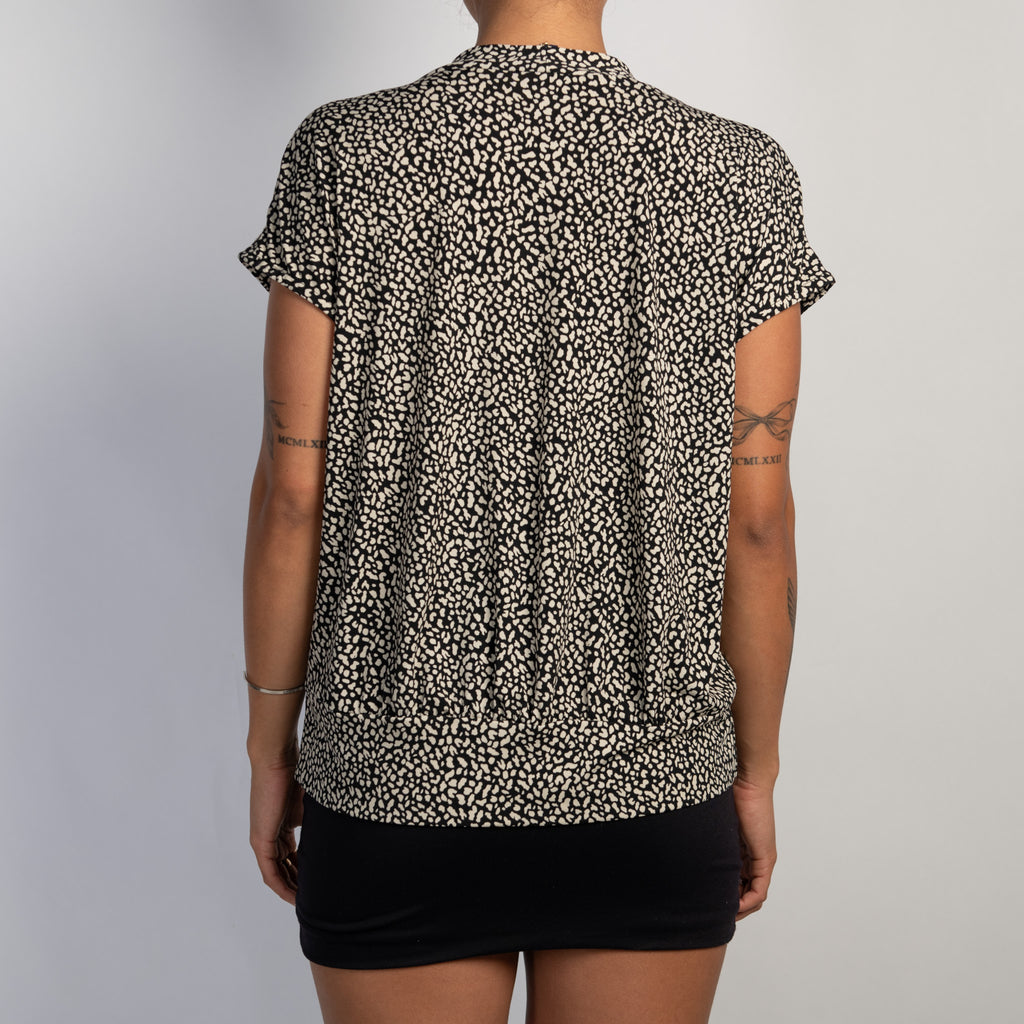 PATTERN CROSSOVER BLOUSE