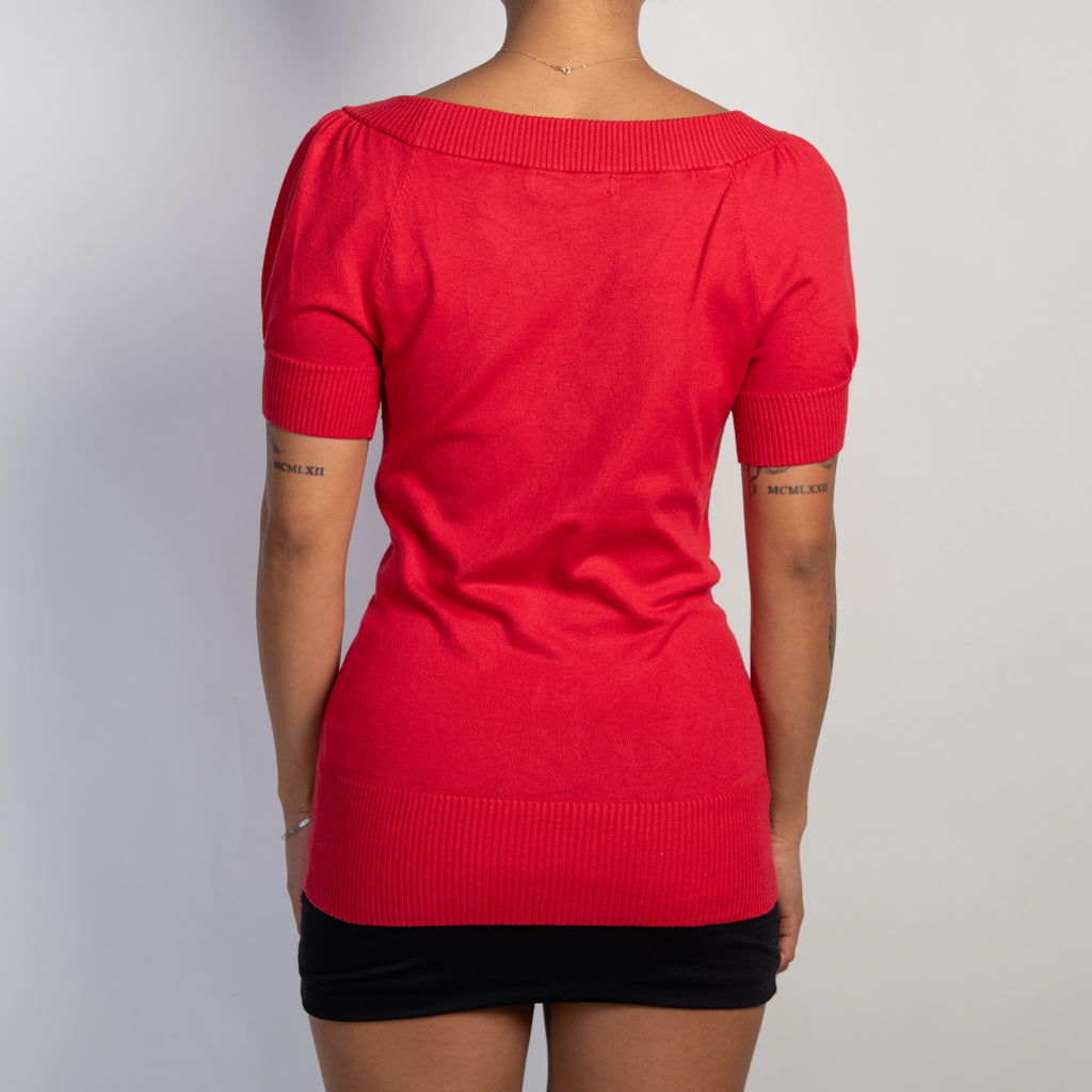 RED KNIT SCOOP TOP