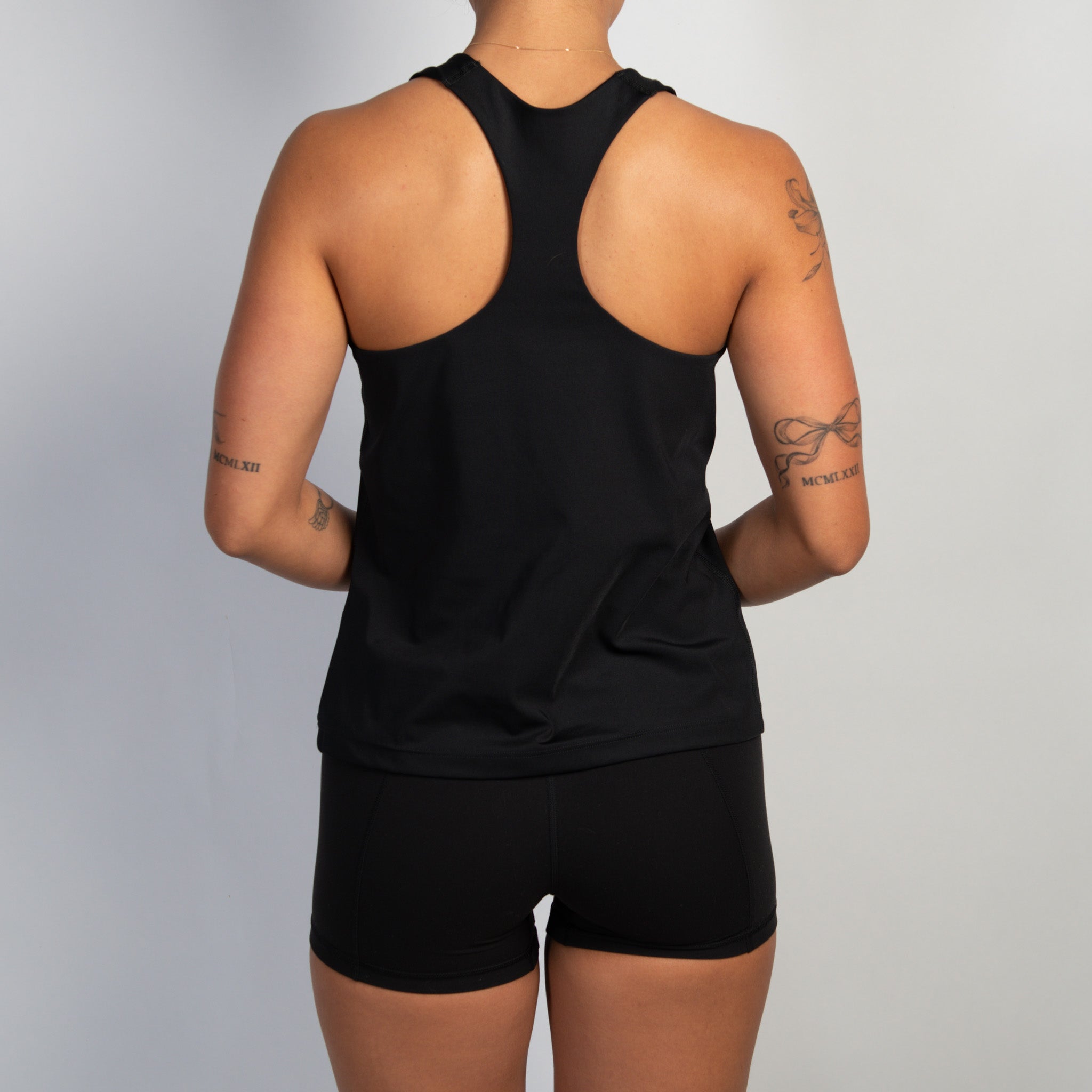 BLACK ACTIVE TANK TOP