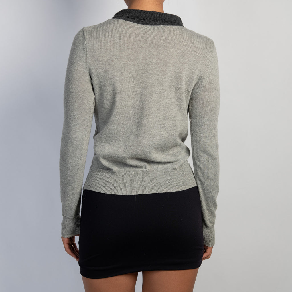 GREY KNIT COLLARED TOP