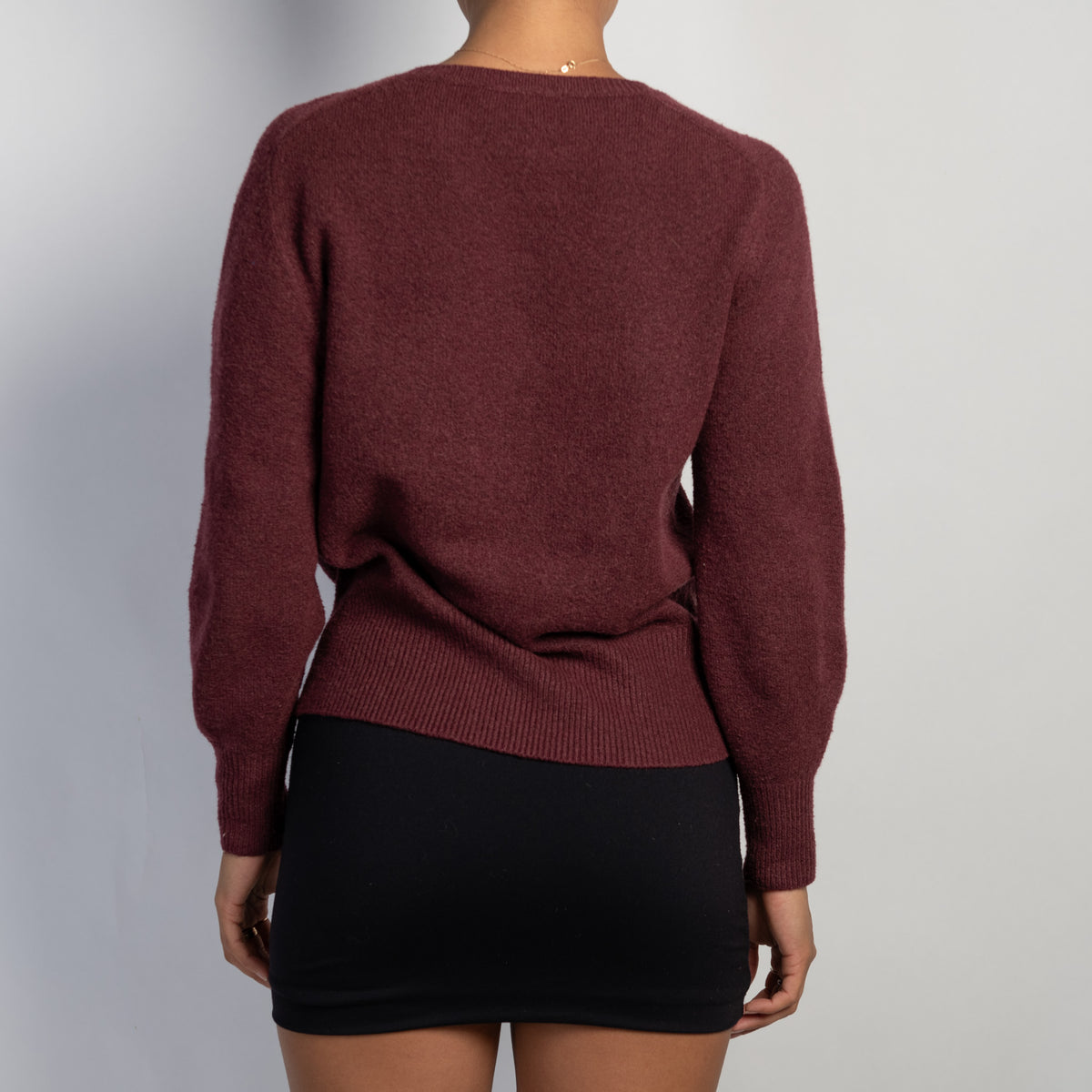 MAROON V NECK SWEATER