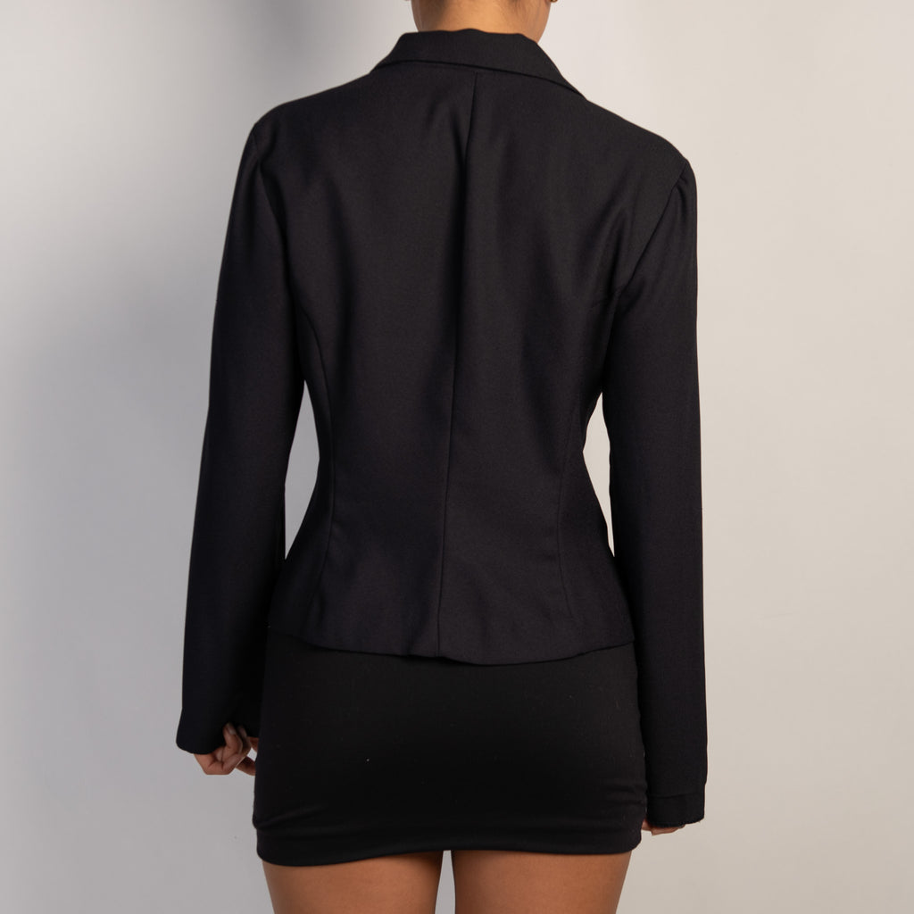 CLASSIC NAVY BLAZER