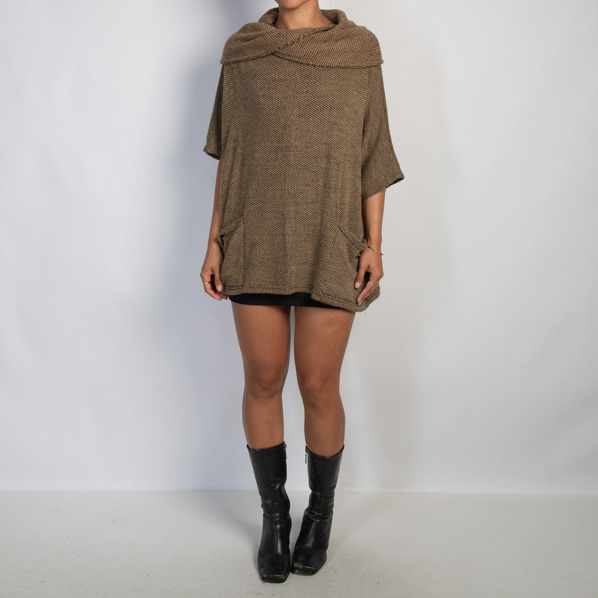 BROWN MARLE PONCHO TOP