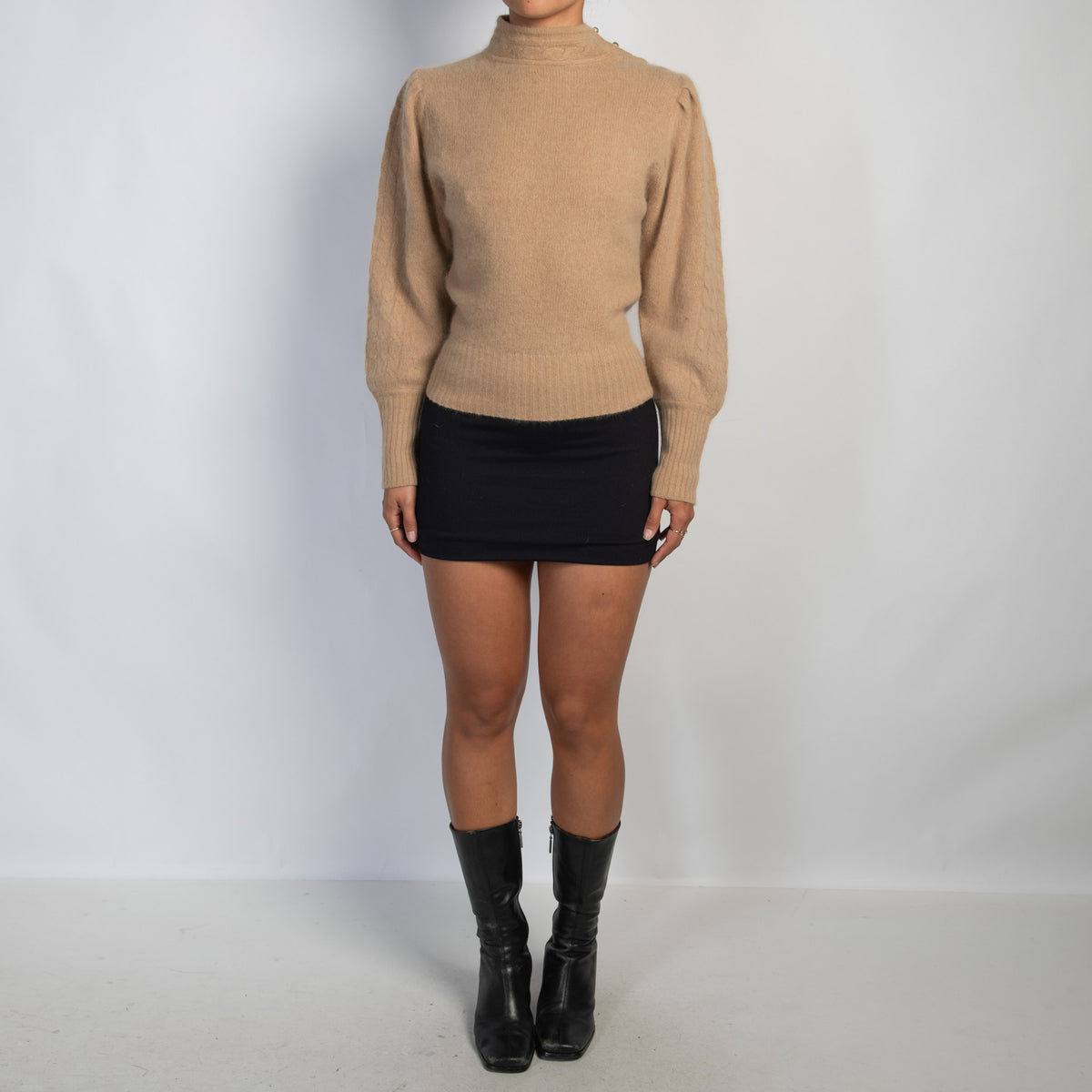 TAN WOOL KNIT SWEATER