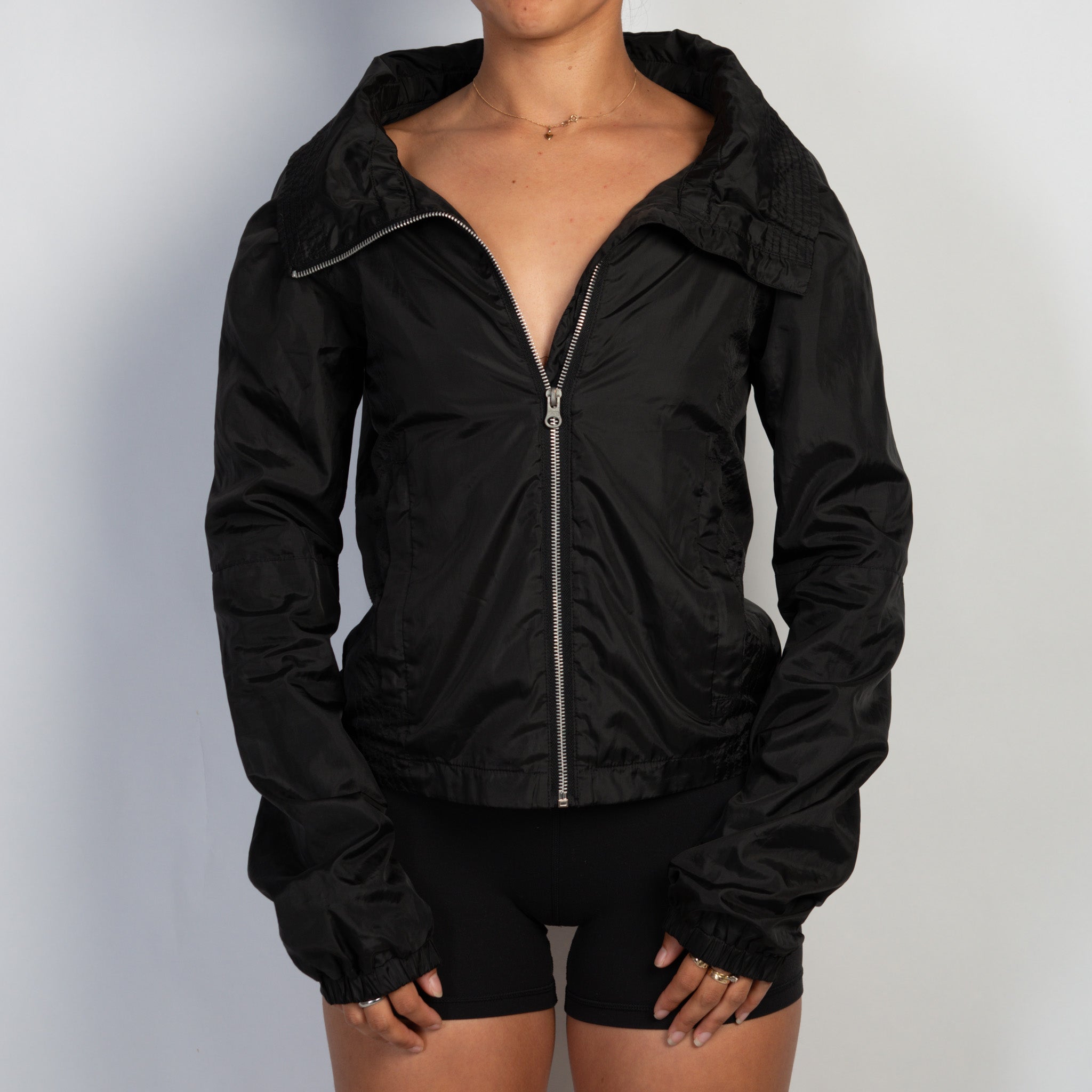 BLACK SPRAY JACKET