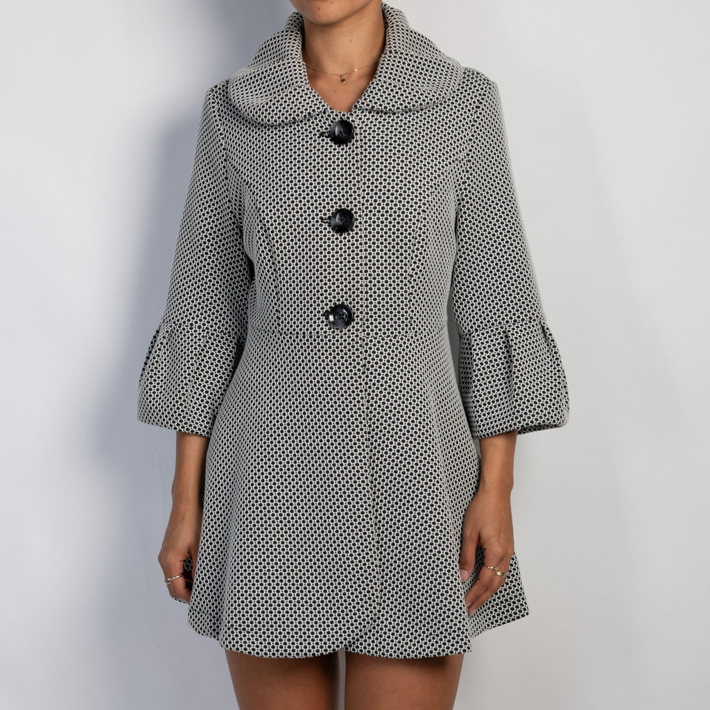 B&W SHORT COAT
