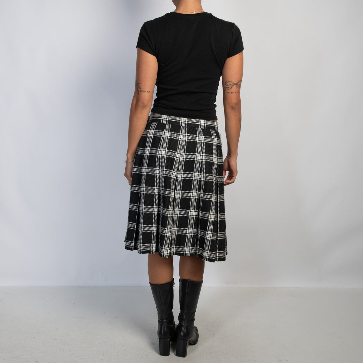 B&W PLEAT MIDI SKIRT