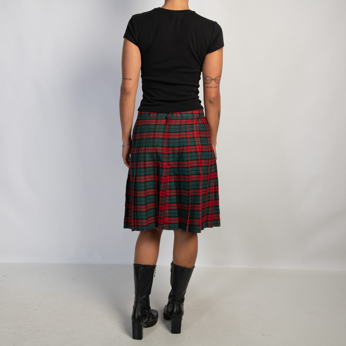RED PLAID PLEAT SKIRT